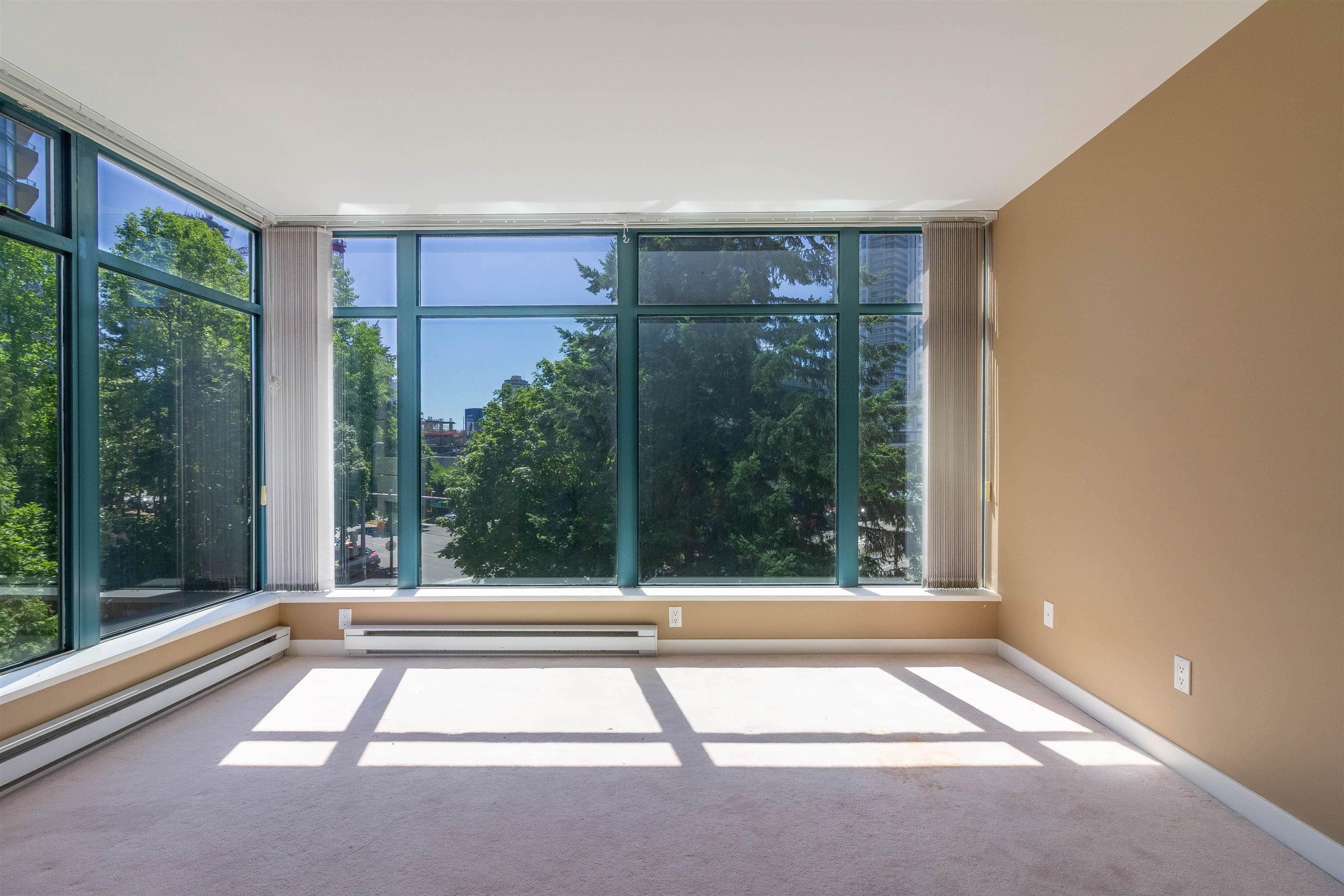 501 - 4567 Hazel Street, Burnaby, V5H 4V4 — photo 3