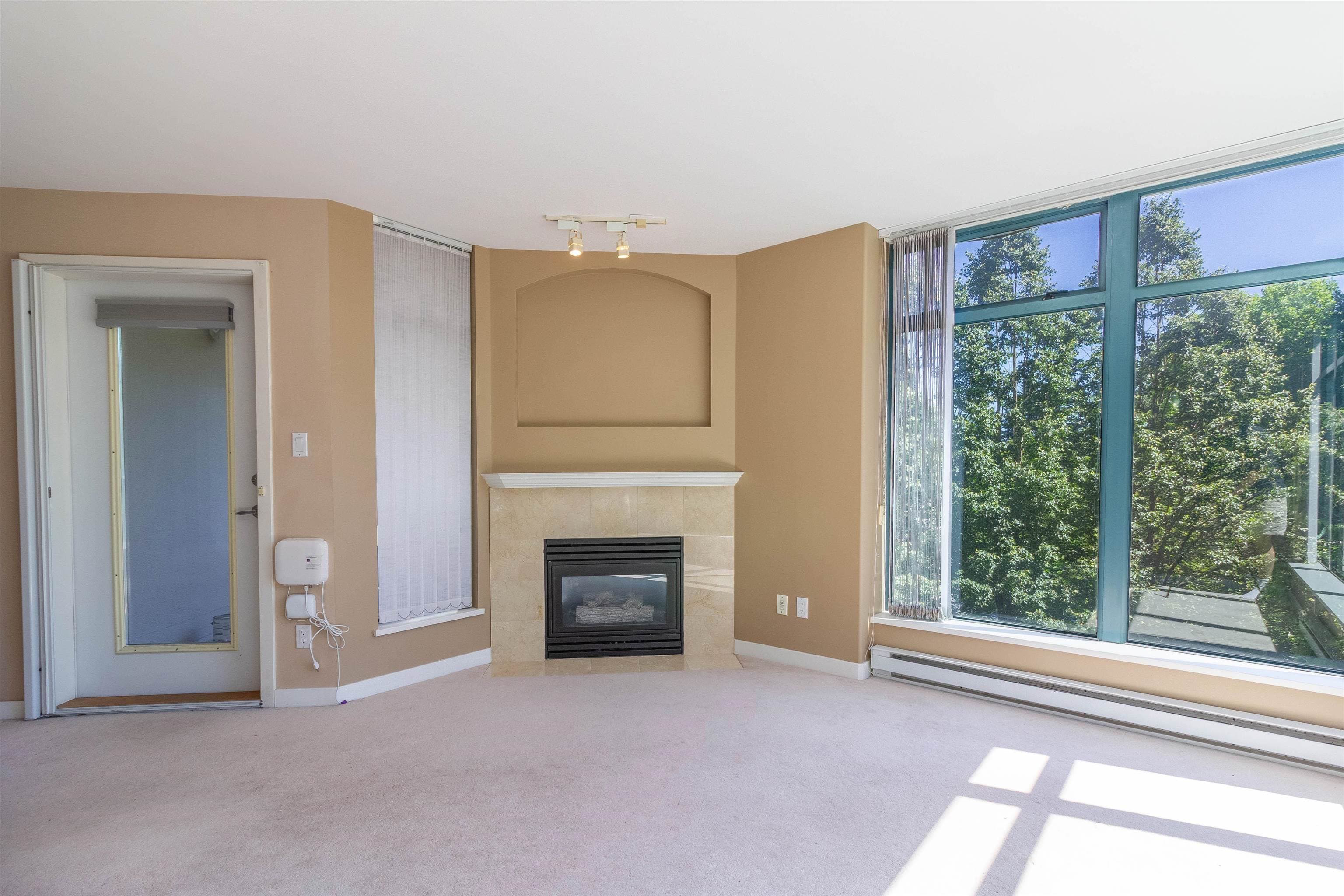 501 - 4567 Hazel Street, Burnaby, V5H 4V4 — photo 4