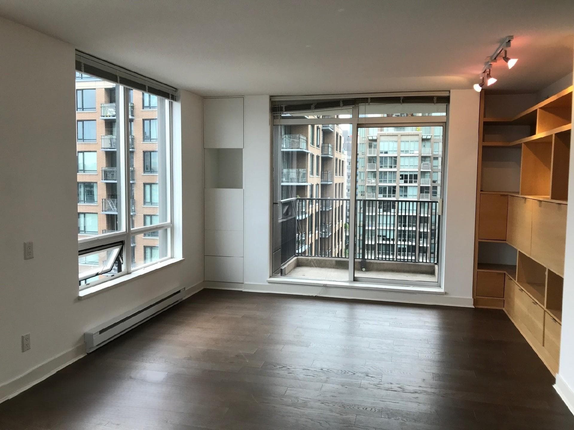 1502 - 1055 Homer Street, Vancouver, V6B 1G3 — photo 5