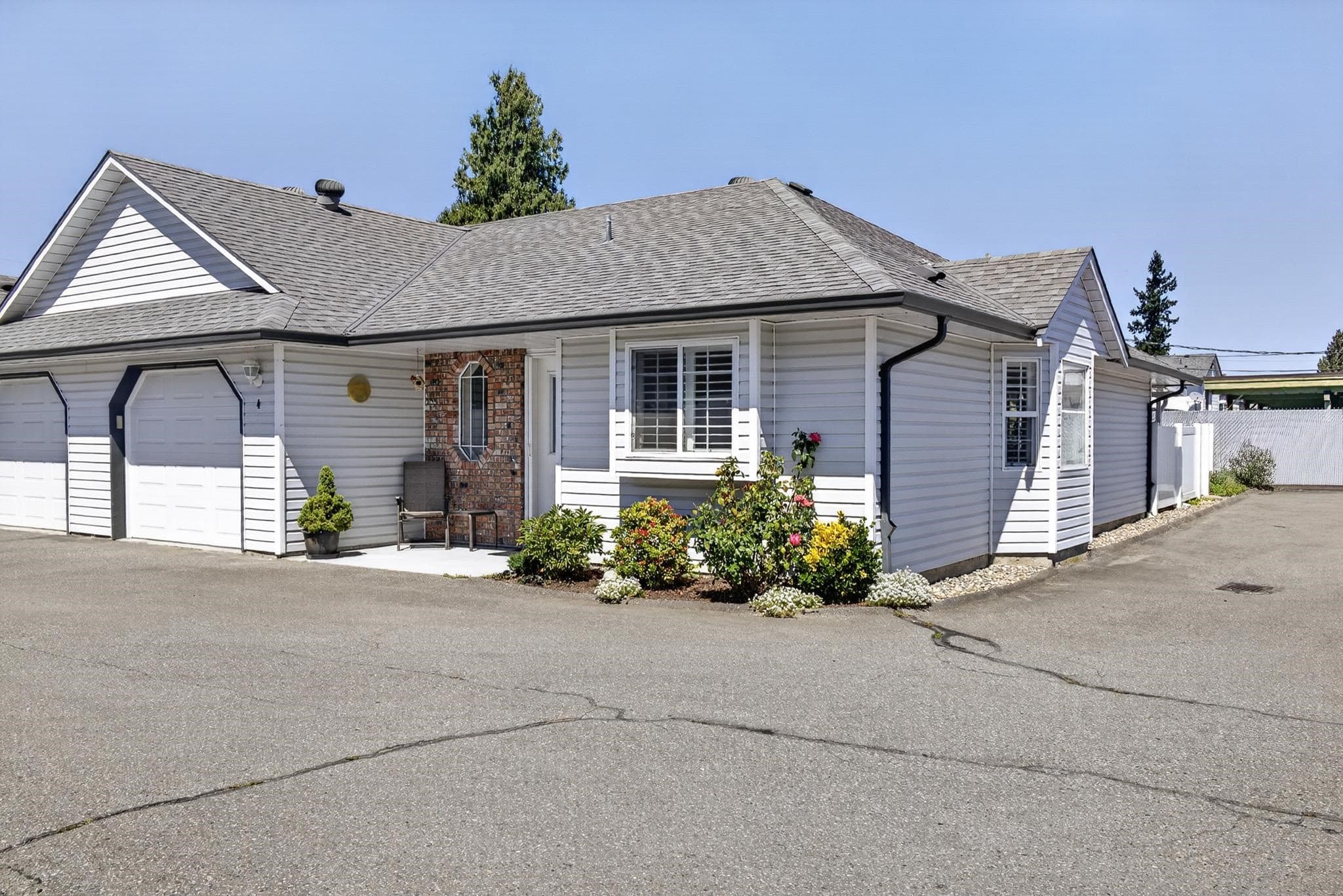 4 - 9300 Hazel Street, Chilliwack, V2P 5N2 — photo 1