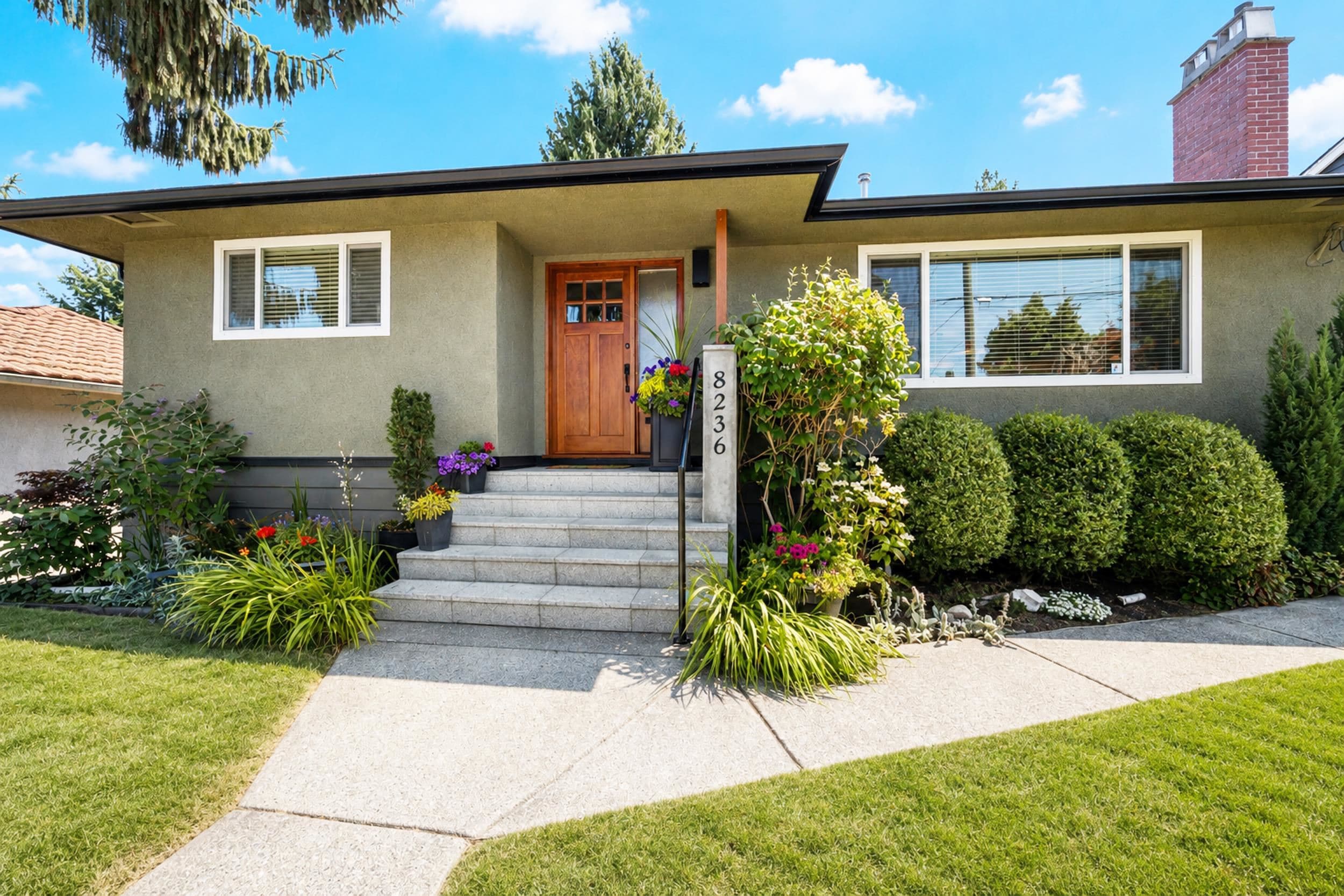 8236 17th Avenue, Burnaby, V3N 1M8 — photo 3