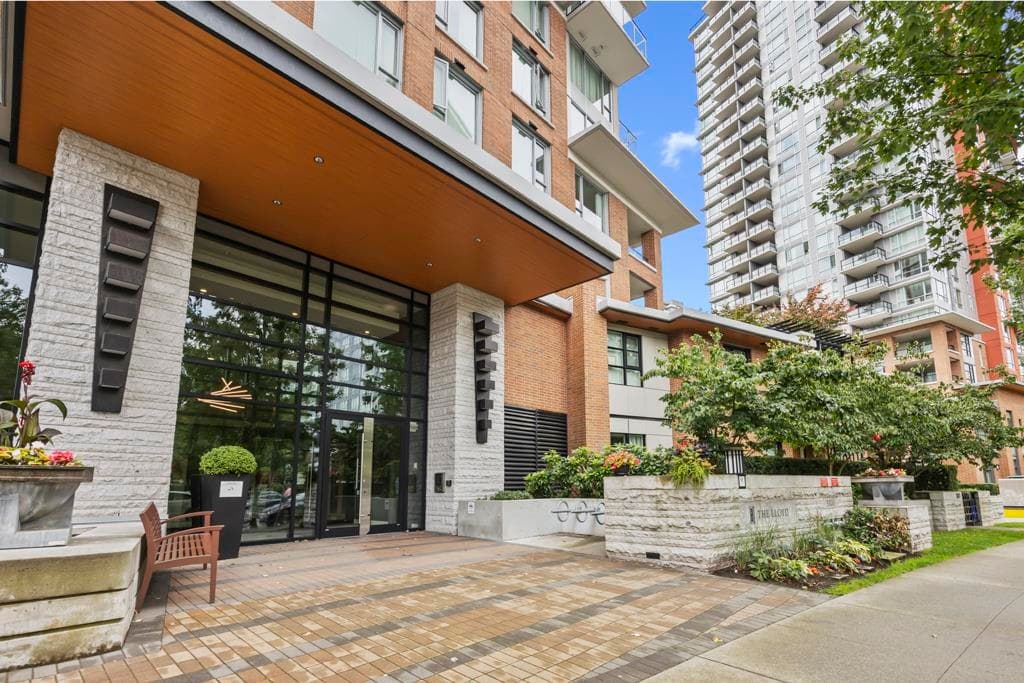 2404 - 3100 Windsor Gate, Coquitlam, V3B 0P3 — photo 2