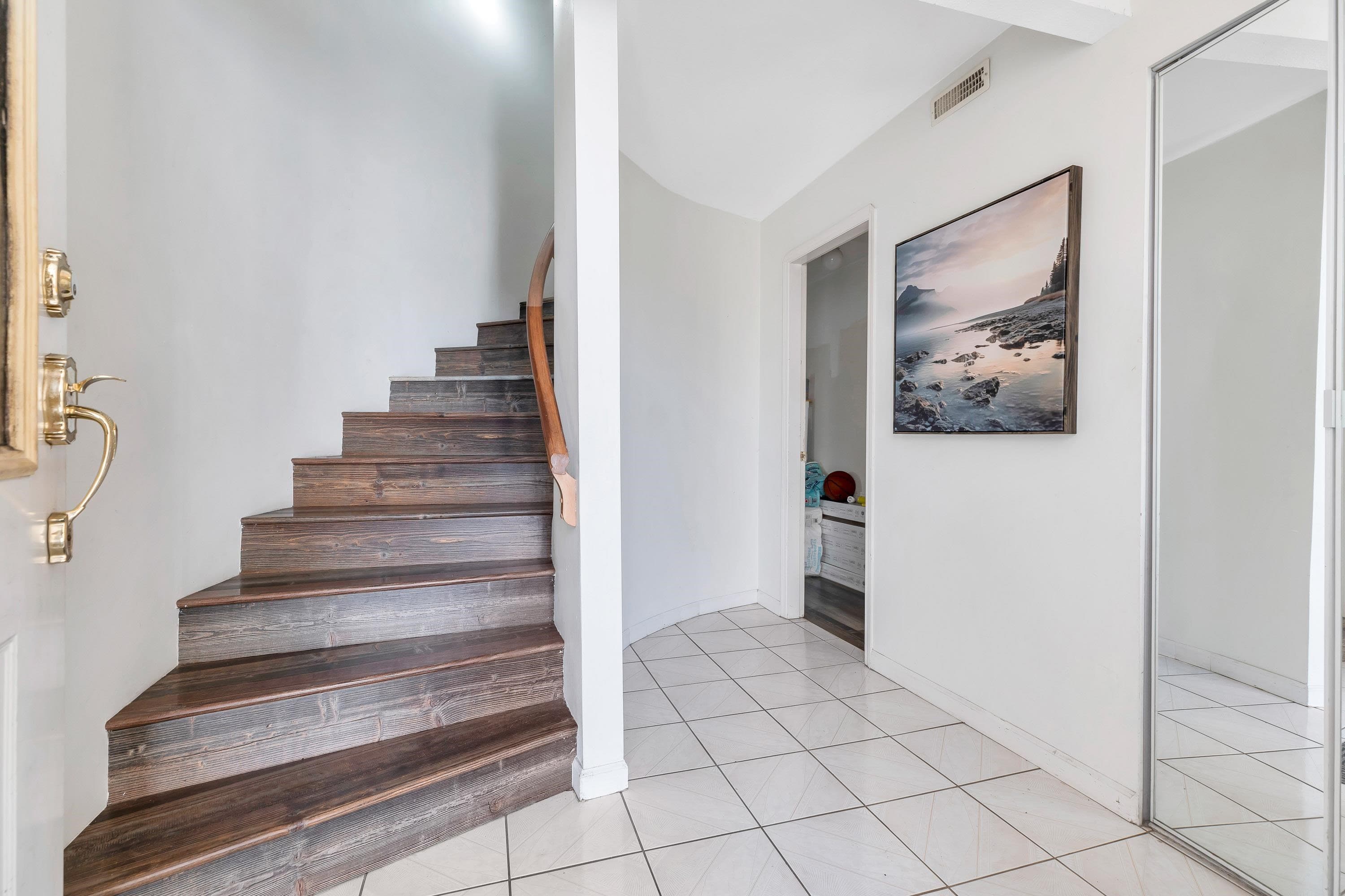 2225 Kaptey Avenue, Coquitlam, V3K 6C7 — photo 2