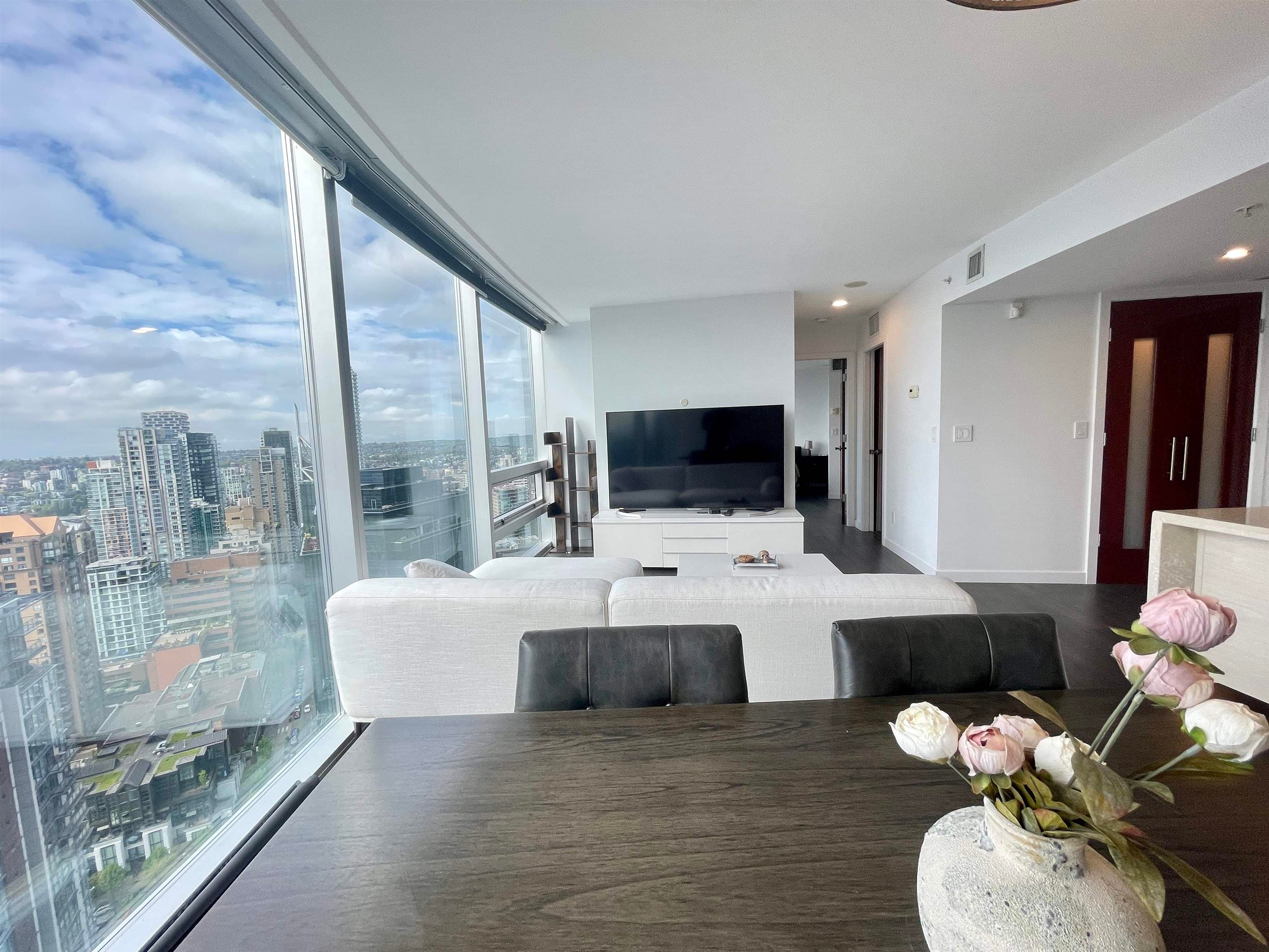 938 Nelson Street, Vancouver, V6Z 3A7 — photo 2