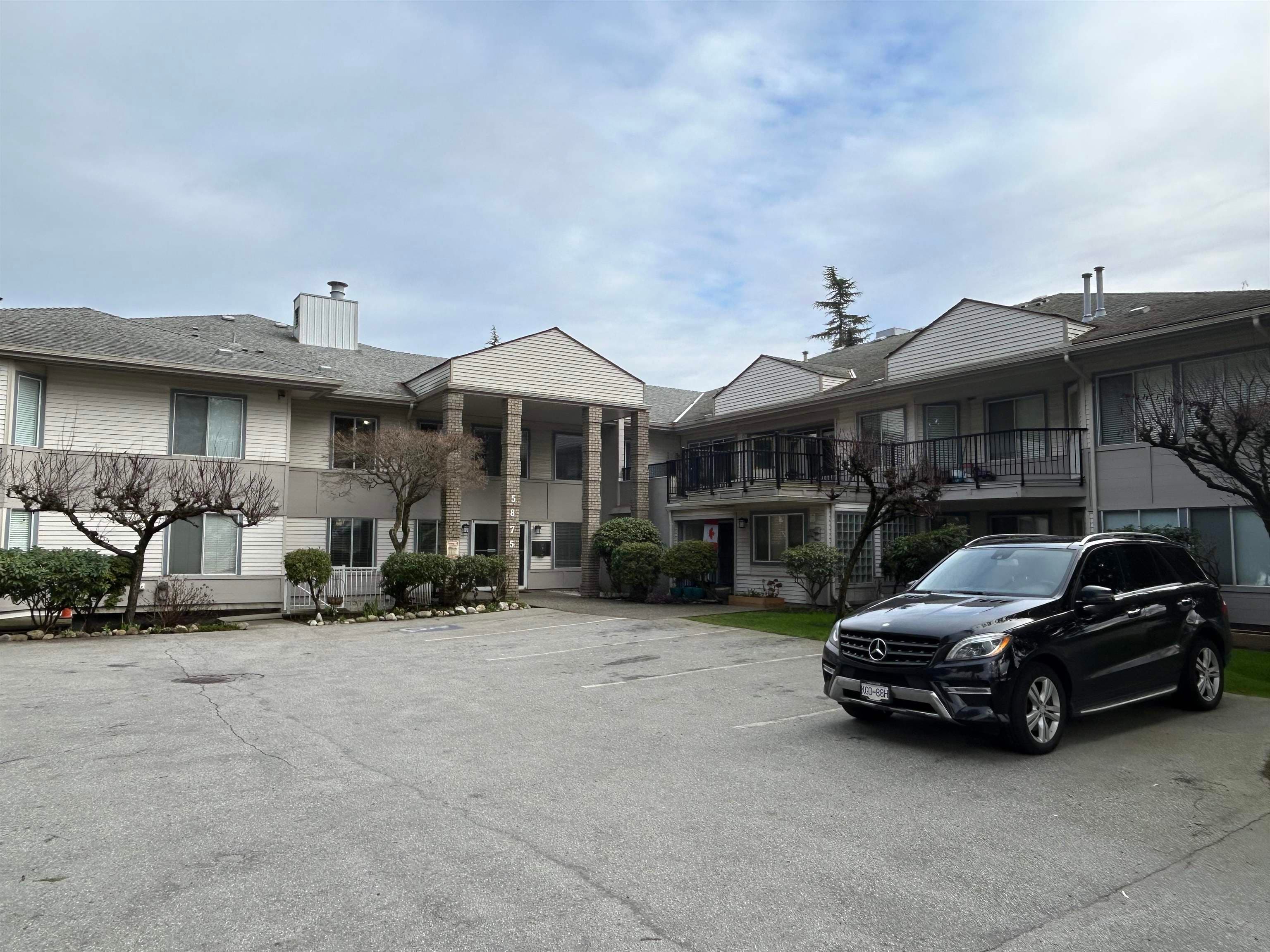 105 - 5875 Imperial Street, Burnaby, V5J 1G4 — photo 2
