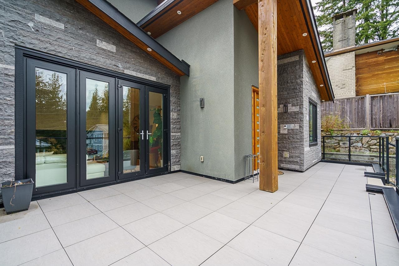 4365 Mountain Highway, North Vancouver, V7K 2K3 — photo 2