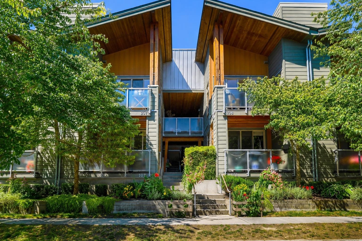 107 - 40147 Government Road, Squamish, V8B 0R6 — photo 1