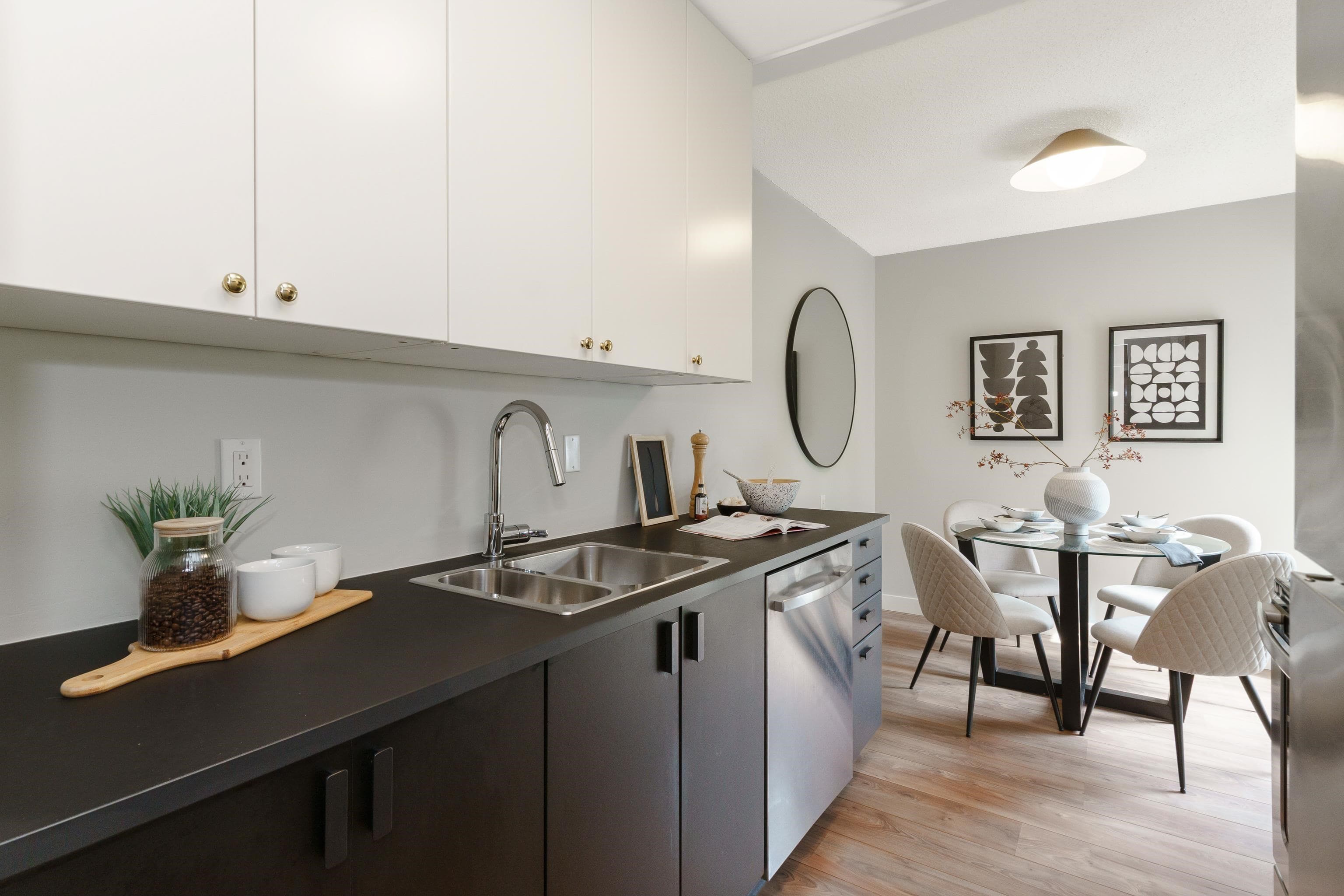 203 - 2240 Wall Street, Vancouver, V5L 1B6 — photo 3