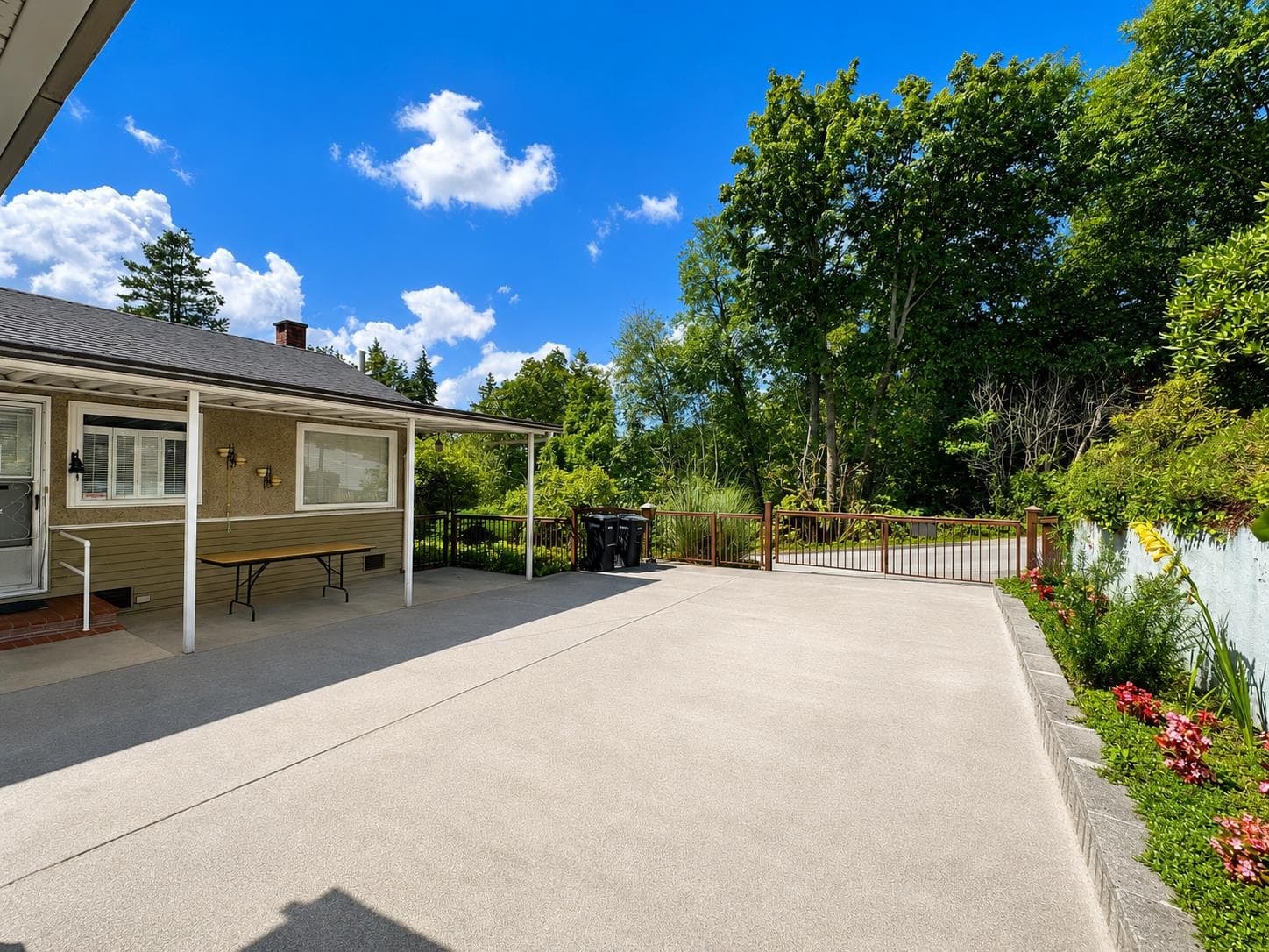 4409 Marine Drive, Burnaby, V5J 3G1 — photo 3