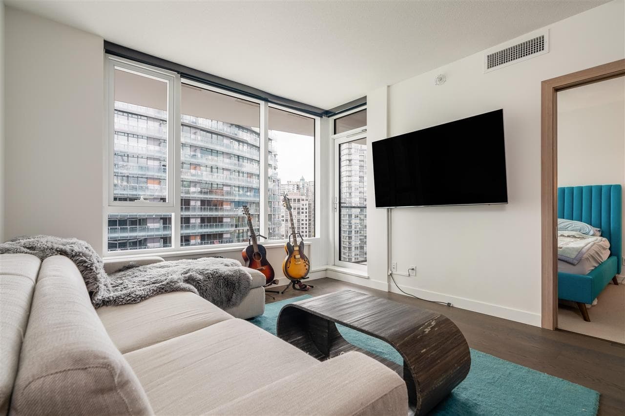 1917 - 68 Smithe Street, Vancouver, V6Z 2W1 — photo 2