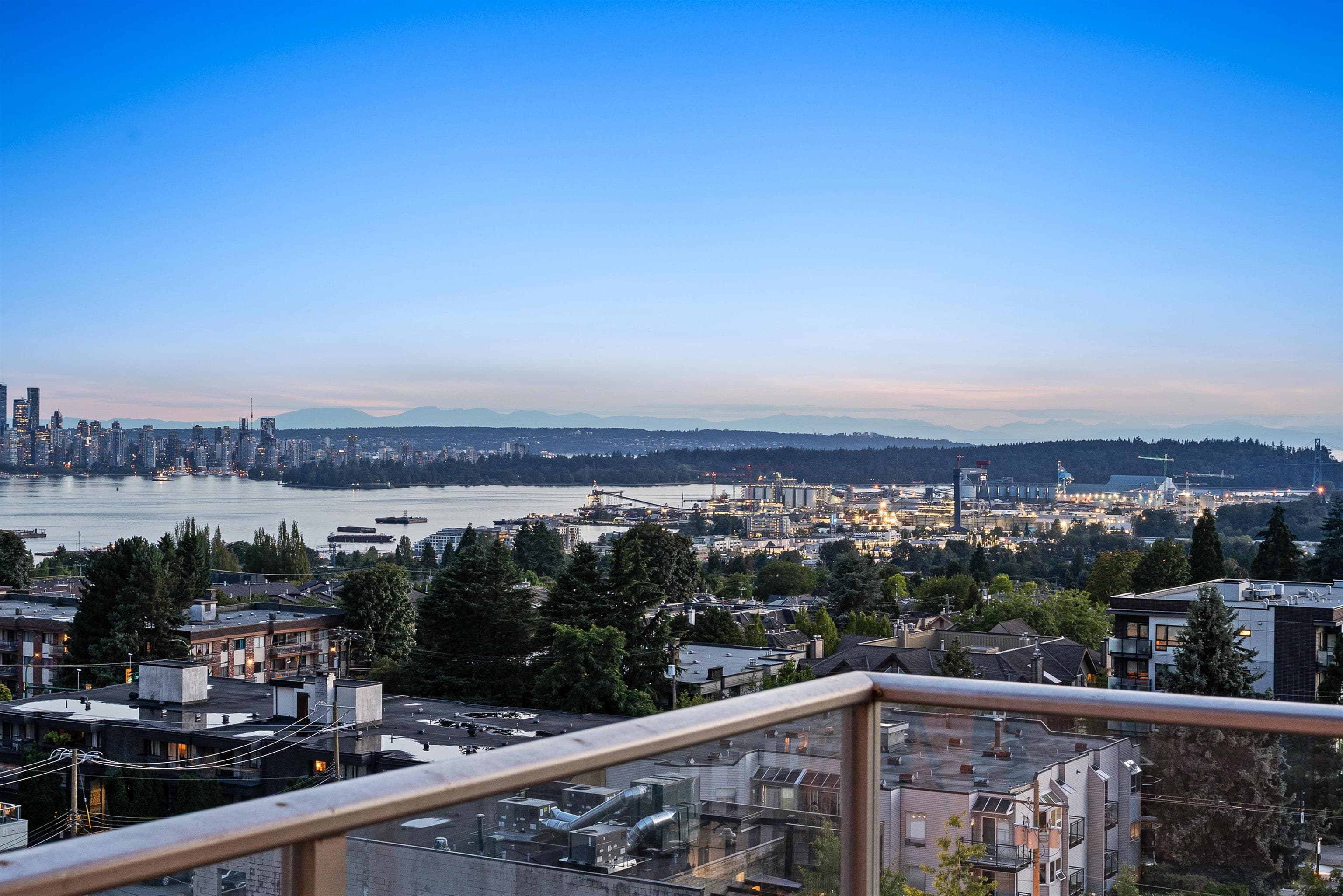801 - 120 16th West Street, North Vancouver, V7M 3N6 — photo 2