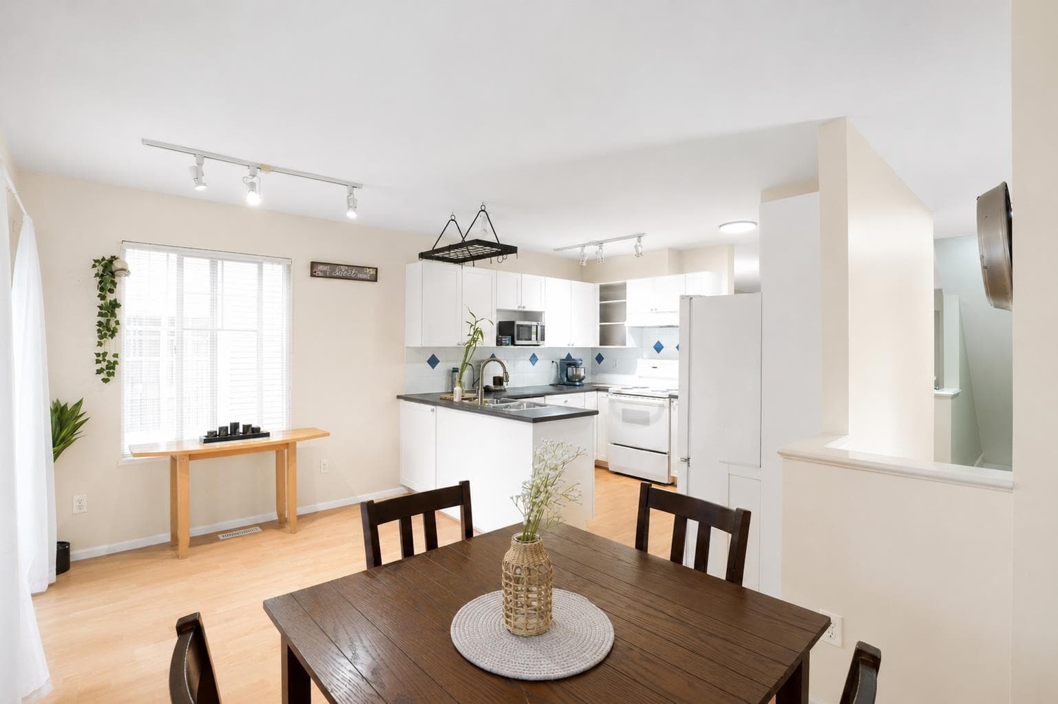 16 - 12110 75a Avenue, Surrey, V3W 1M1 — photo 4