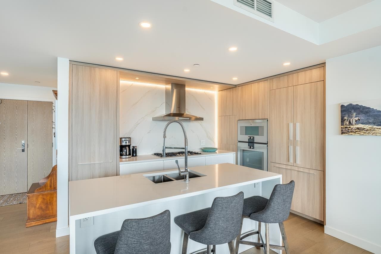 1503 - 15165 Thrift Avenue, White Rock, V4B 0C1 — photo 5