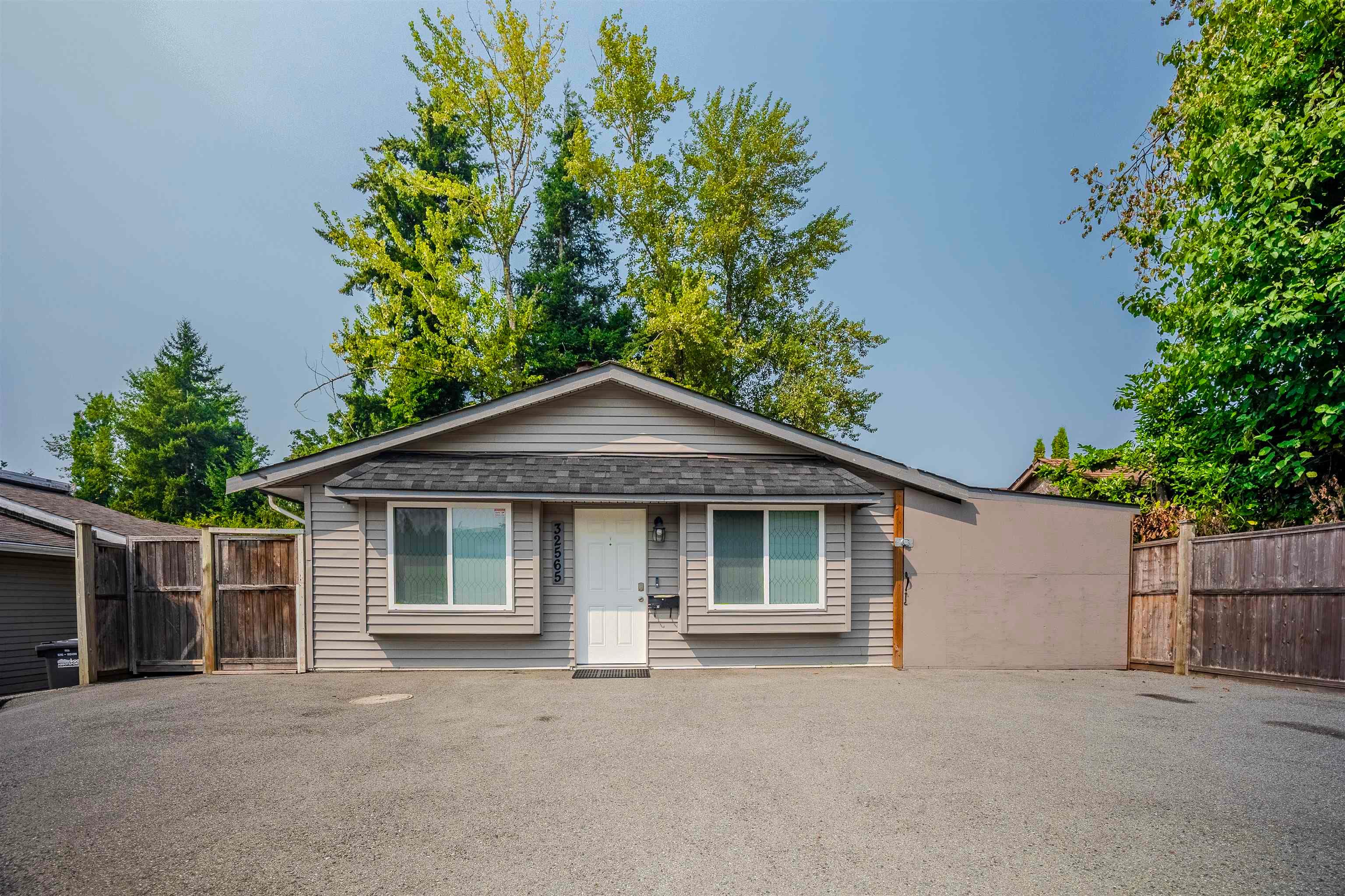 32565 George Ferguson Way, Abbotsford