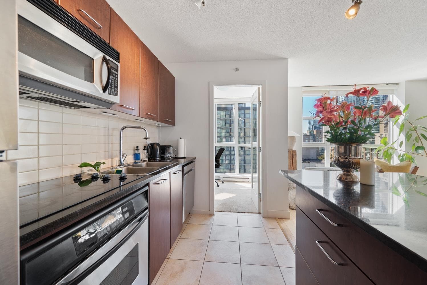 808 - 1199 Seymour Street, Vancouver, V6L 2G5 — photo 3