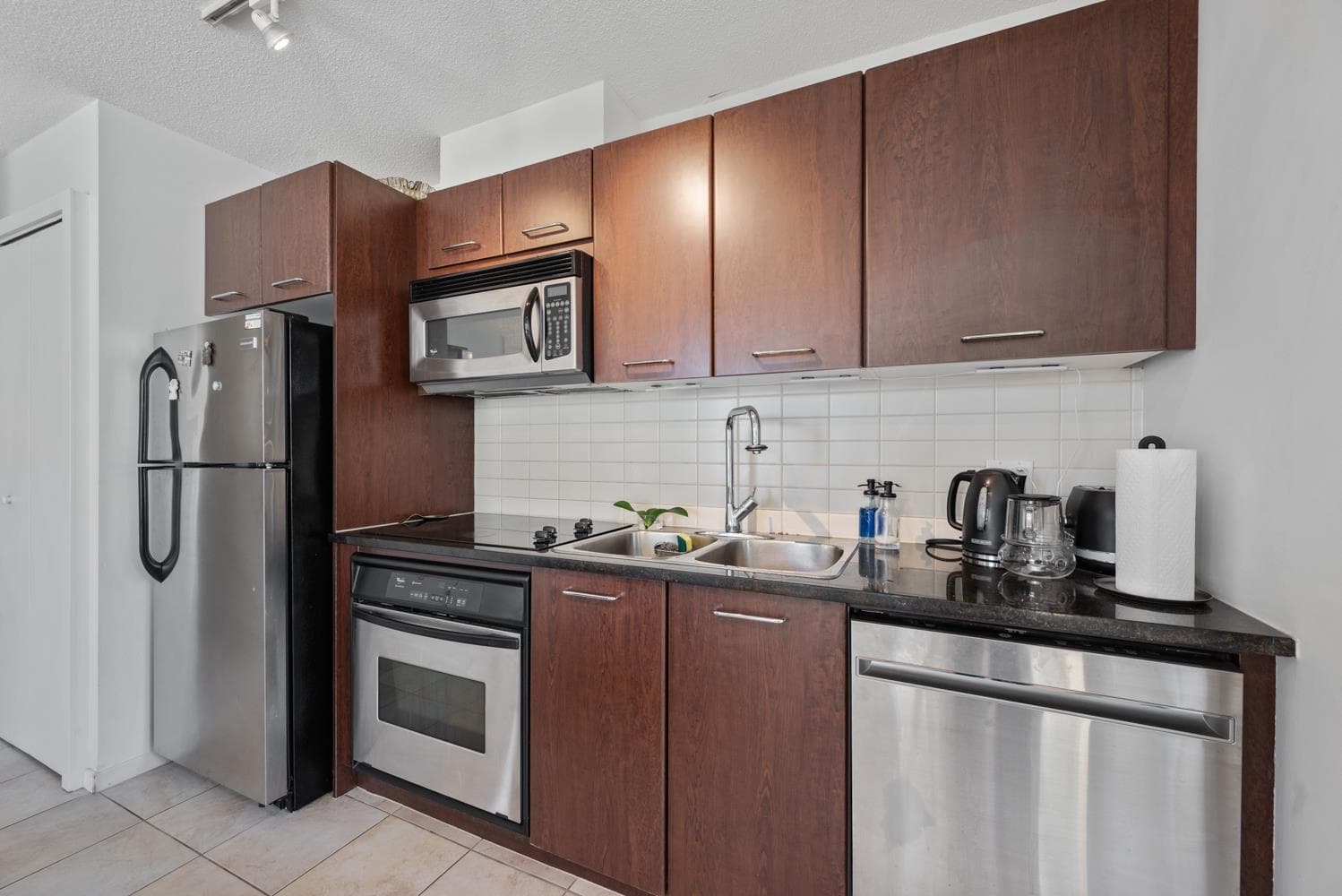 808 - 1199 Seymour Street, Vancouver, V6L 2G5 — photo 5