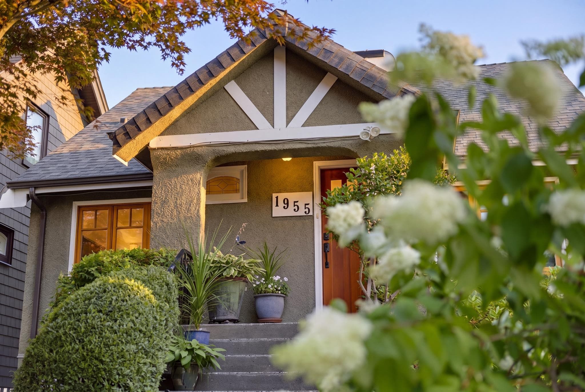 1955 E 8th Avenue, Vancouver
