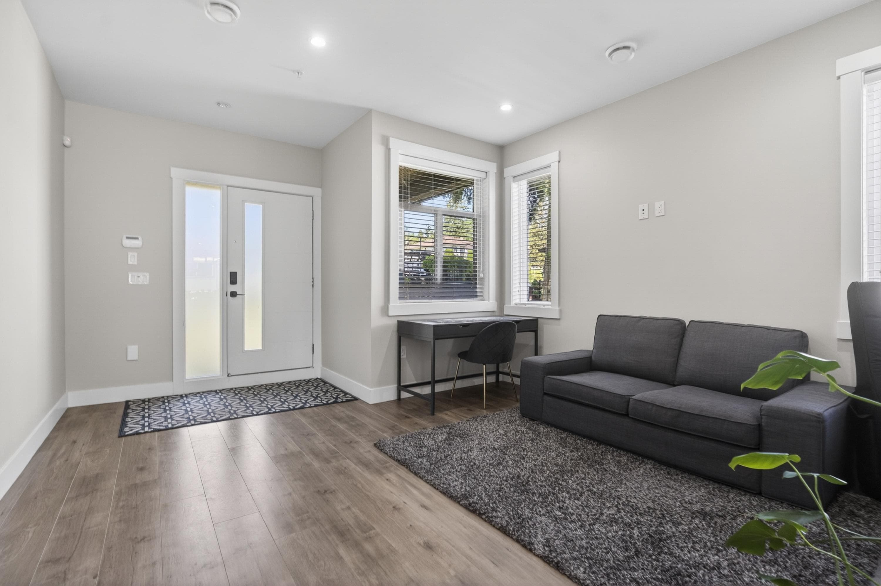 1909 Pitt River Road, Port Coquitlam, V3C 1R2 — photo 5
