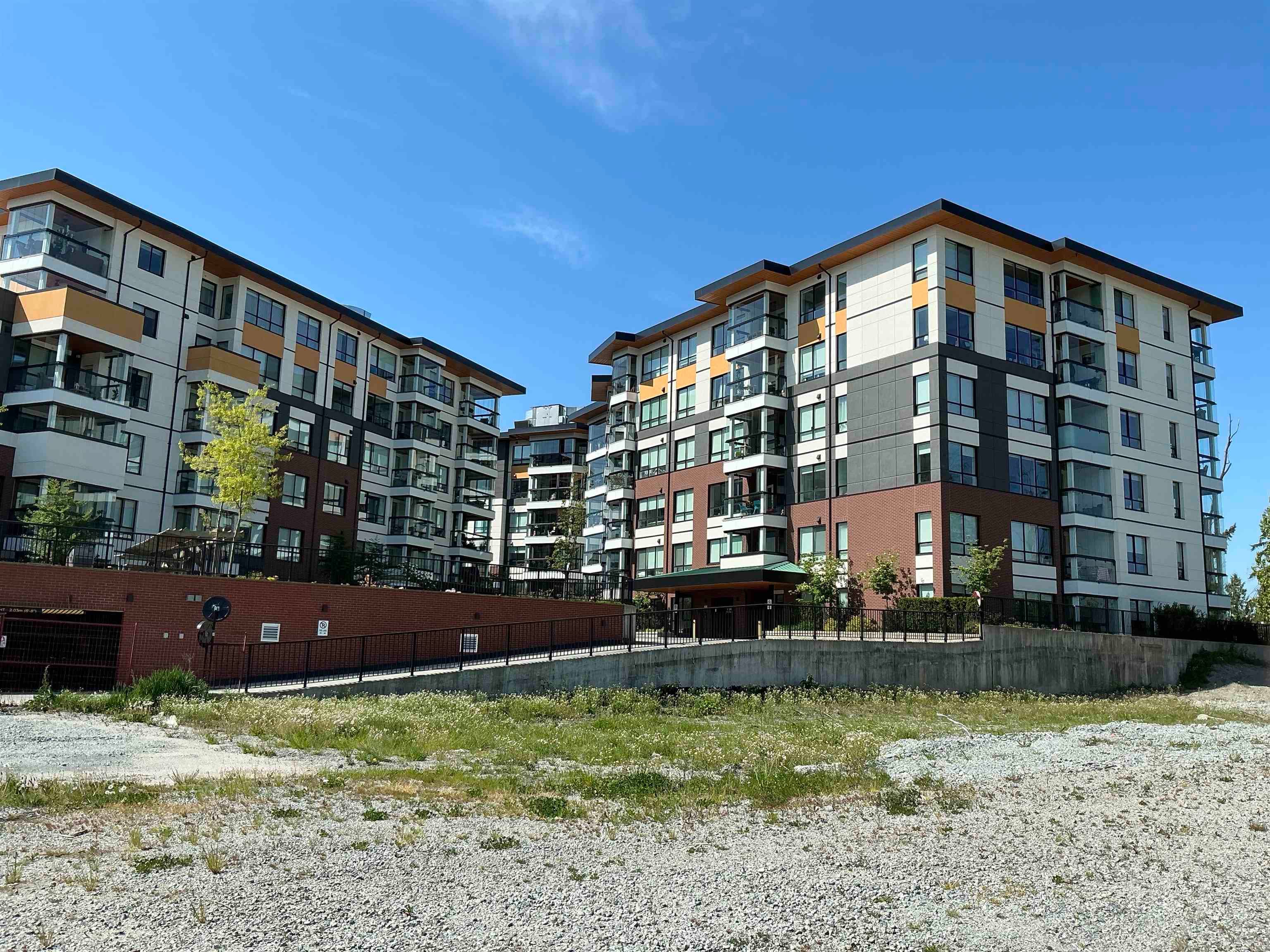 504 - 11641 227 Street, Maple Ridge, V2X 9J6 — photo 1