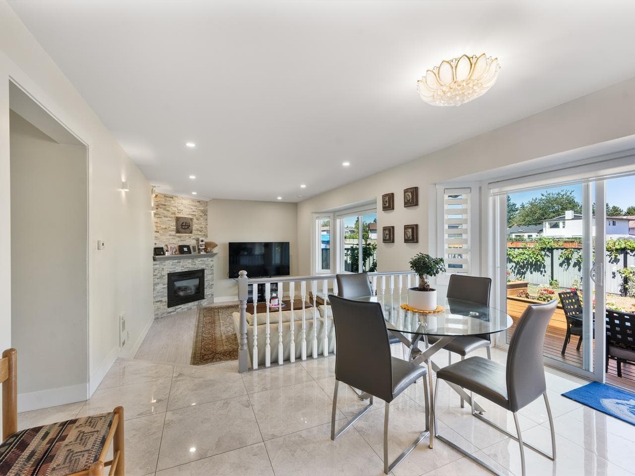 15271 95 Avenue, Surrey, V3R 9C5 — photo 4
