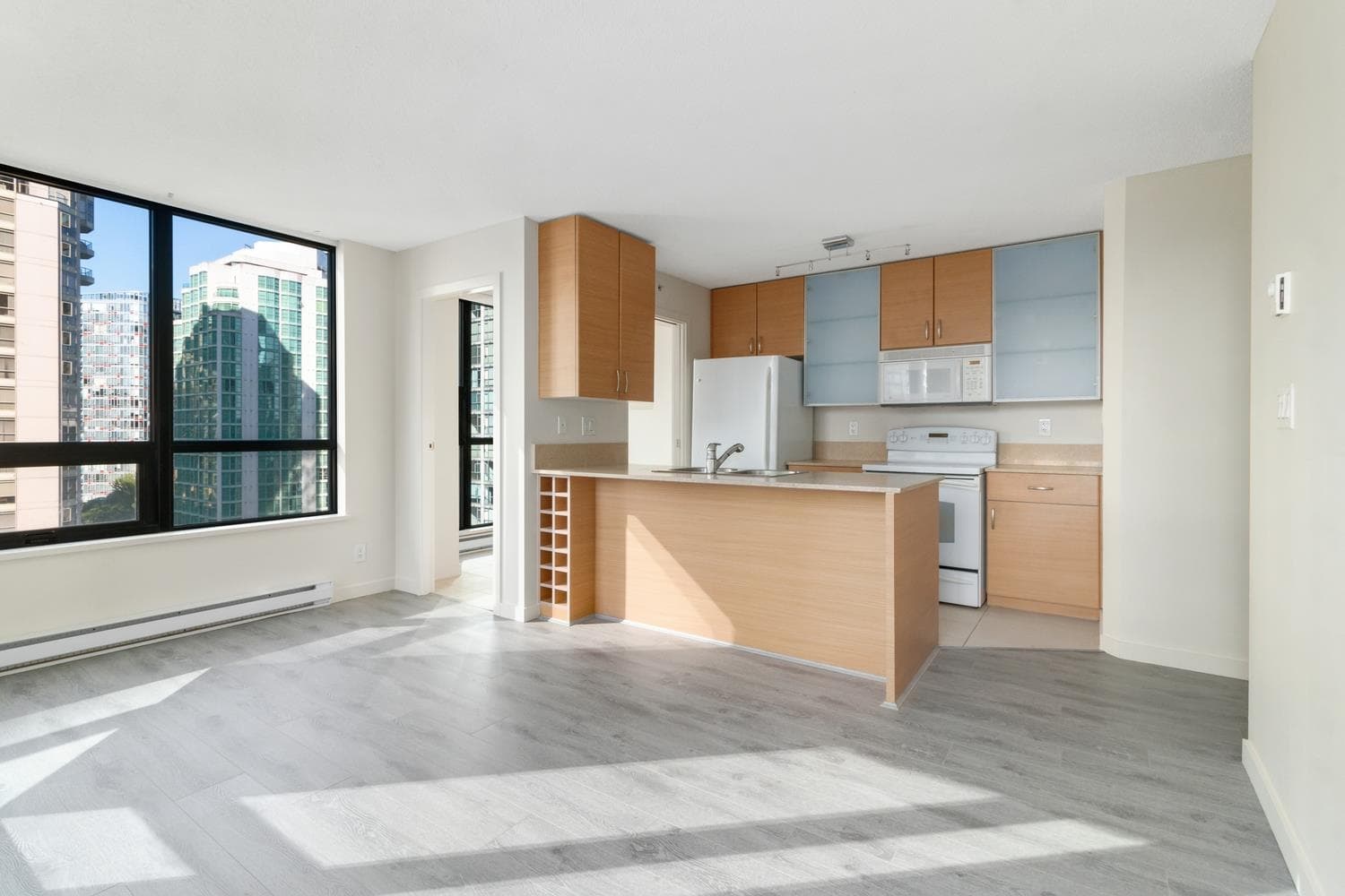 1409 - 909 Mainland Street, Vancouver, V6B 1S3 — photo 4