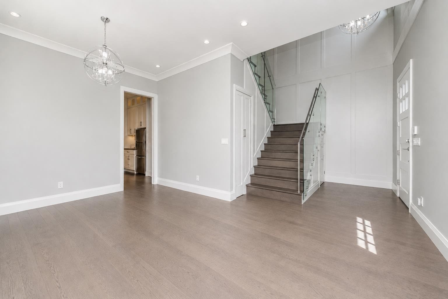 6585 Halifax Street, Burnaby, V5B 2P9 — photo 5