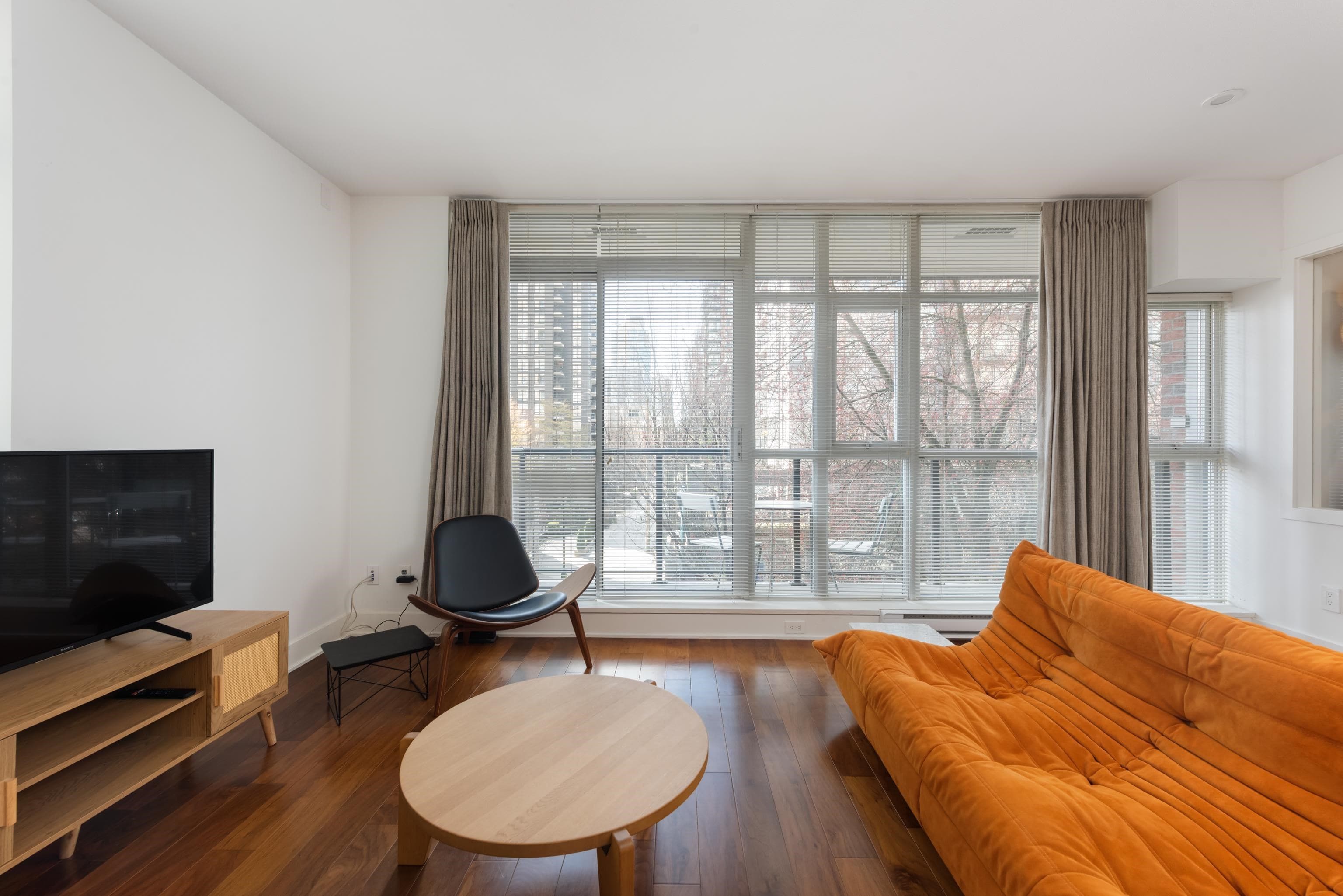 303 - 988 Richards Street, Vancouver, V6B 8R2 — photo 4