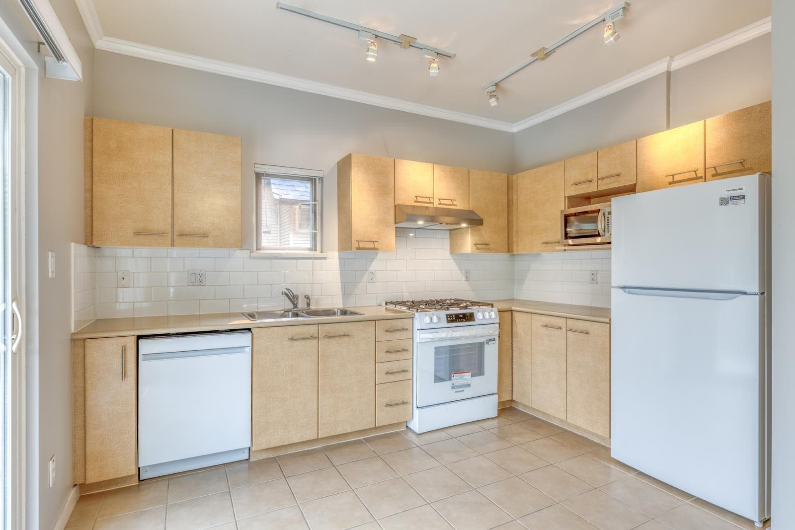 17 - 9133 Sills Avenue, Richmond, V6Y 4H6 — photo 5