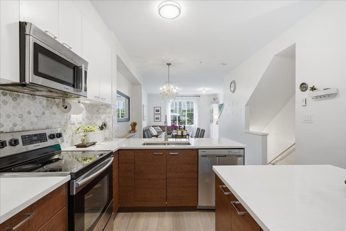 88 - 3010 Riverbend Drive, Coquitlam, V3C 0B8 — photo 2