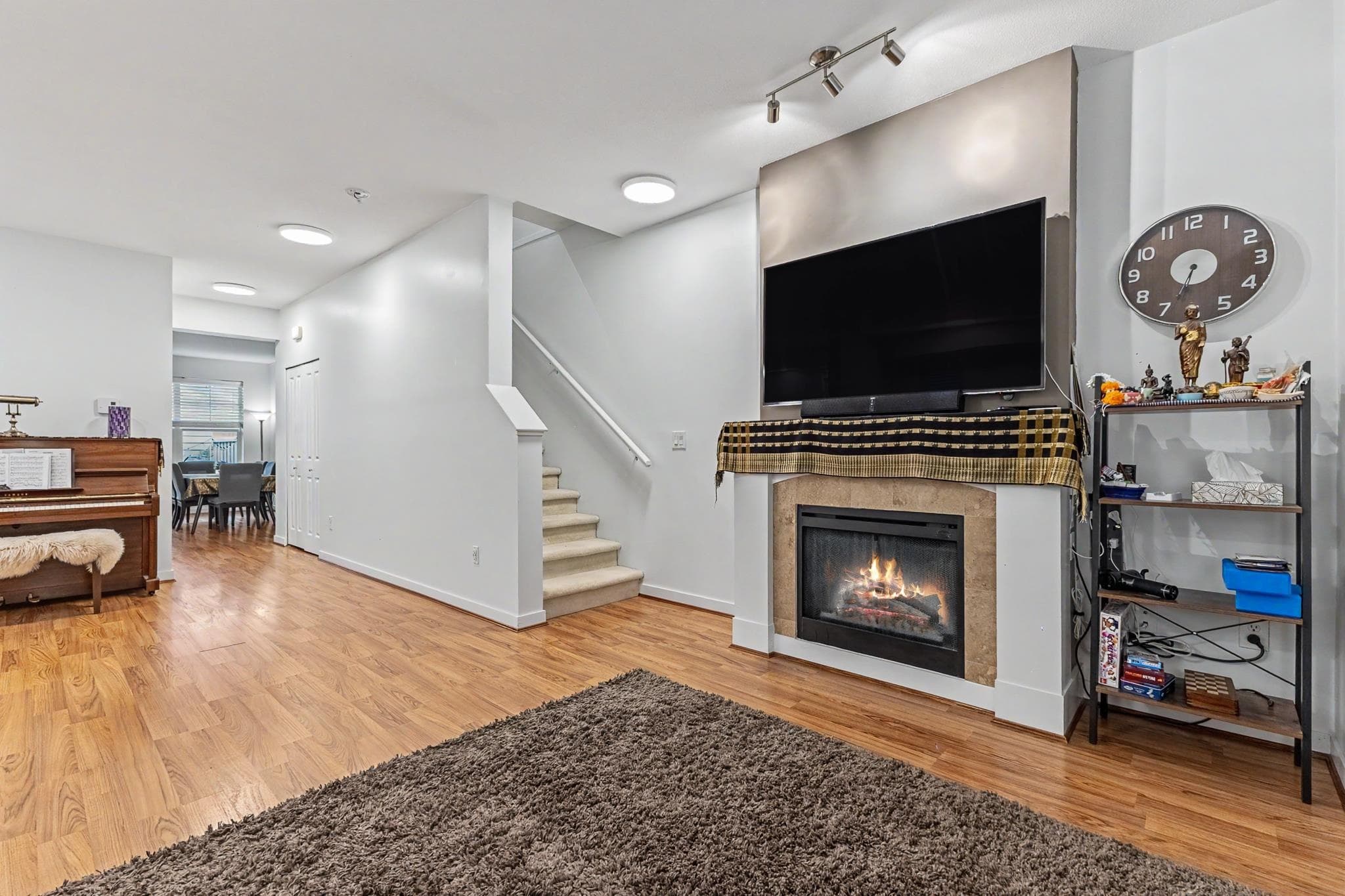 1427 Collins Road, Coquitlam, V3E 0A9 — photo 3