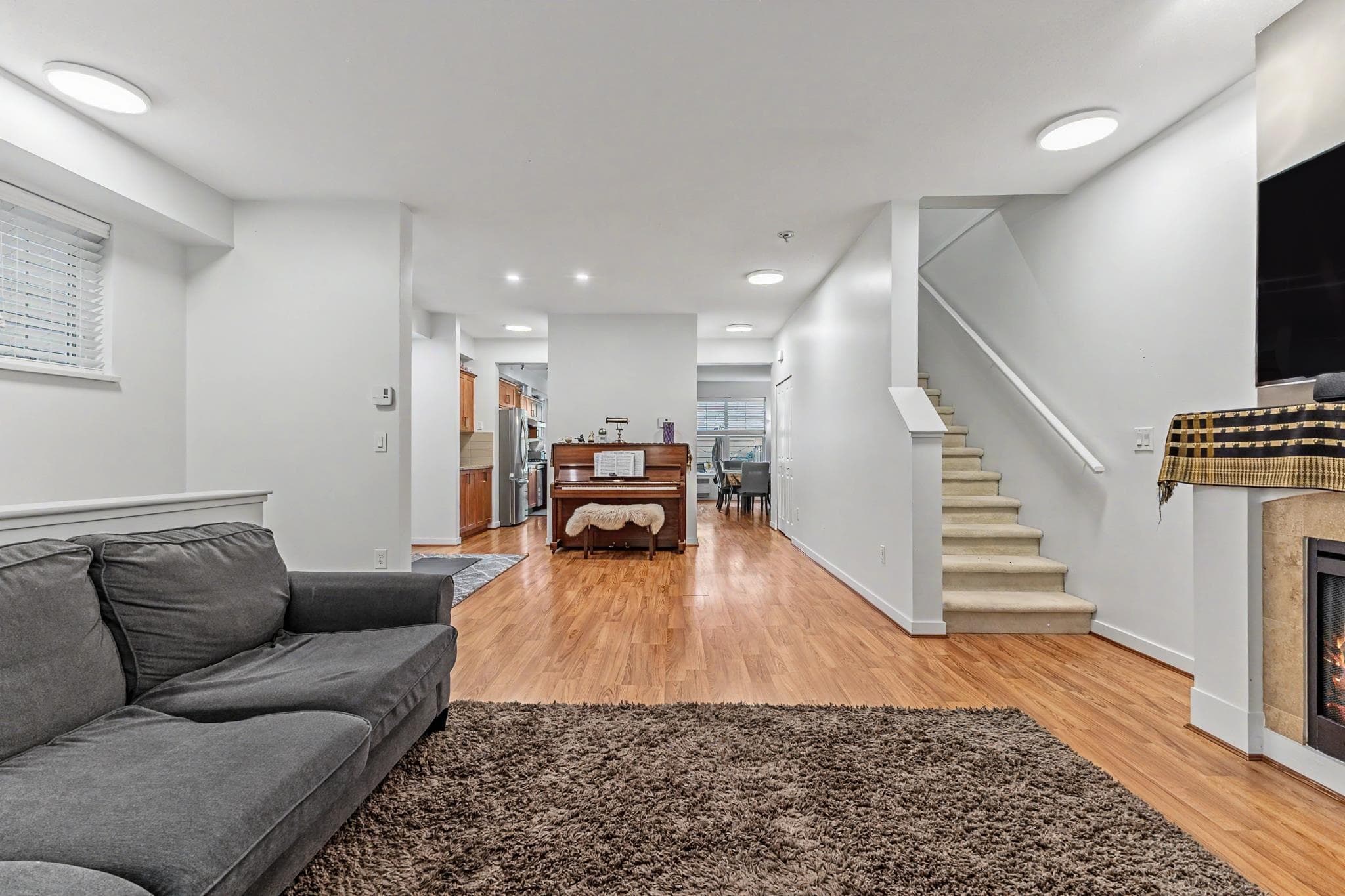 1427 Collins Road, Coquitlam, V3E 0A9 — photo 4