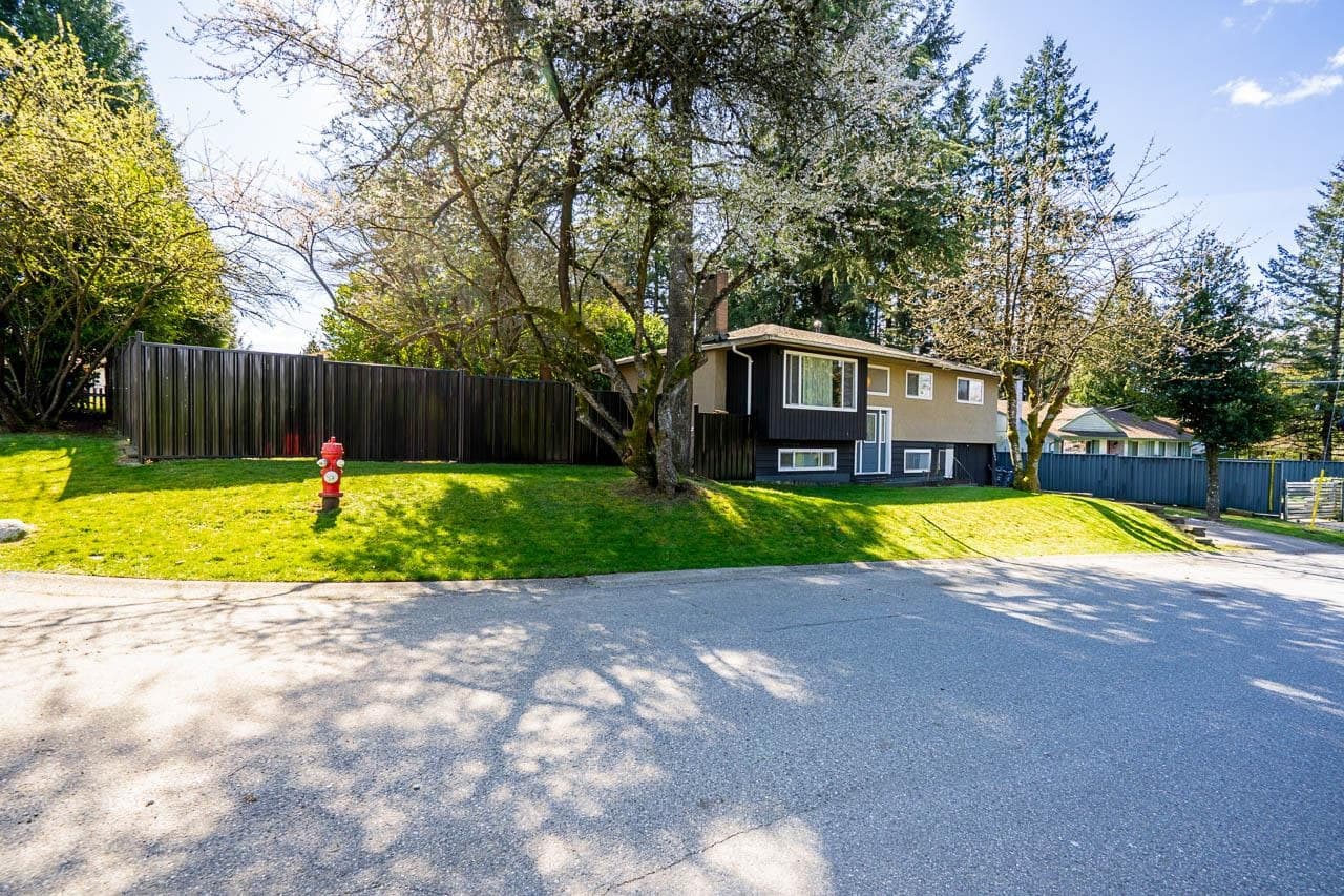 15084 Raven Place, Surrey, V3R 4T2 — photo 4