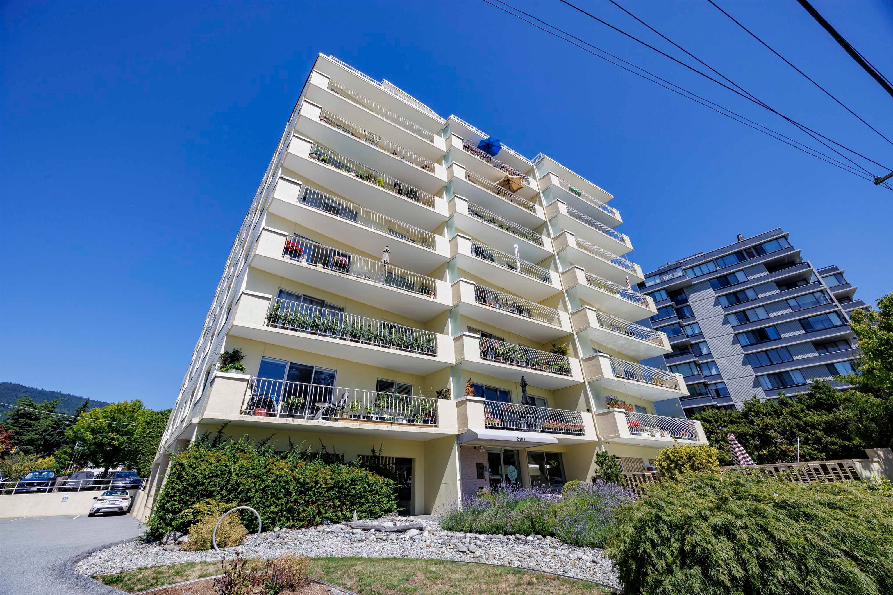 705 - 2187 Bellevue Avenue, West Vancouver, V7V 1C2 — photo 2