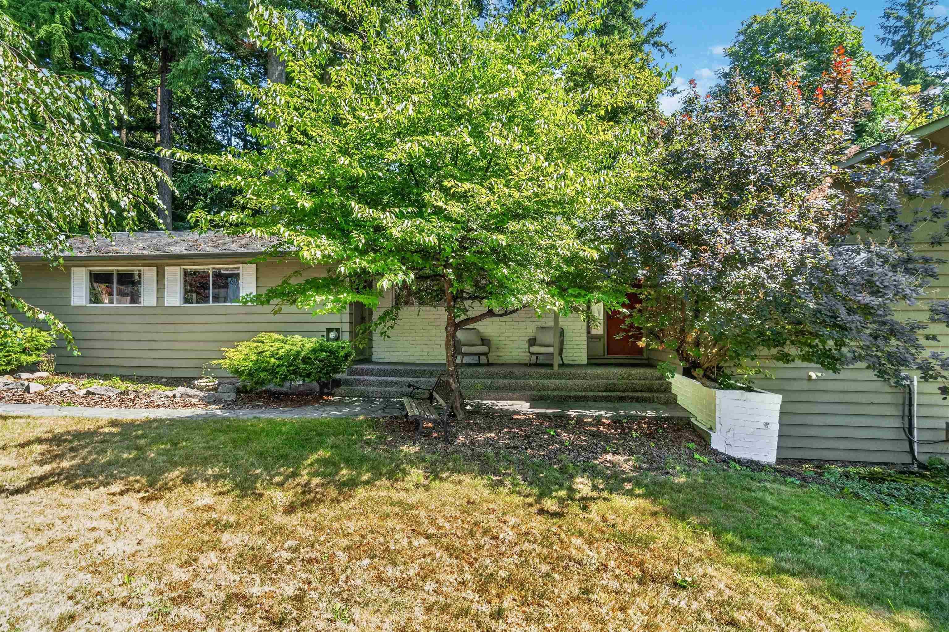 1168 Charland Avenue, Coquitlam, V3K 3L1 — photo 2