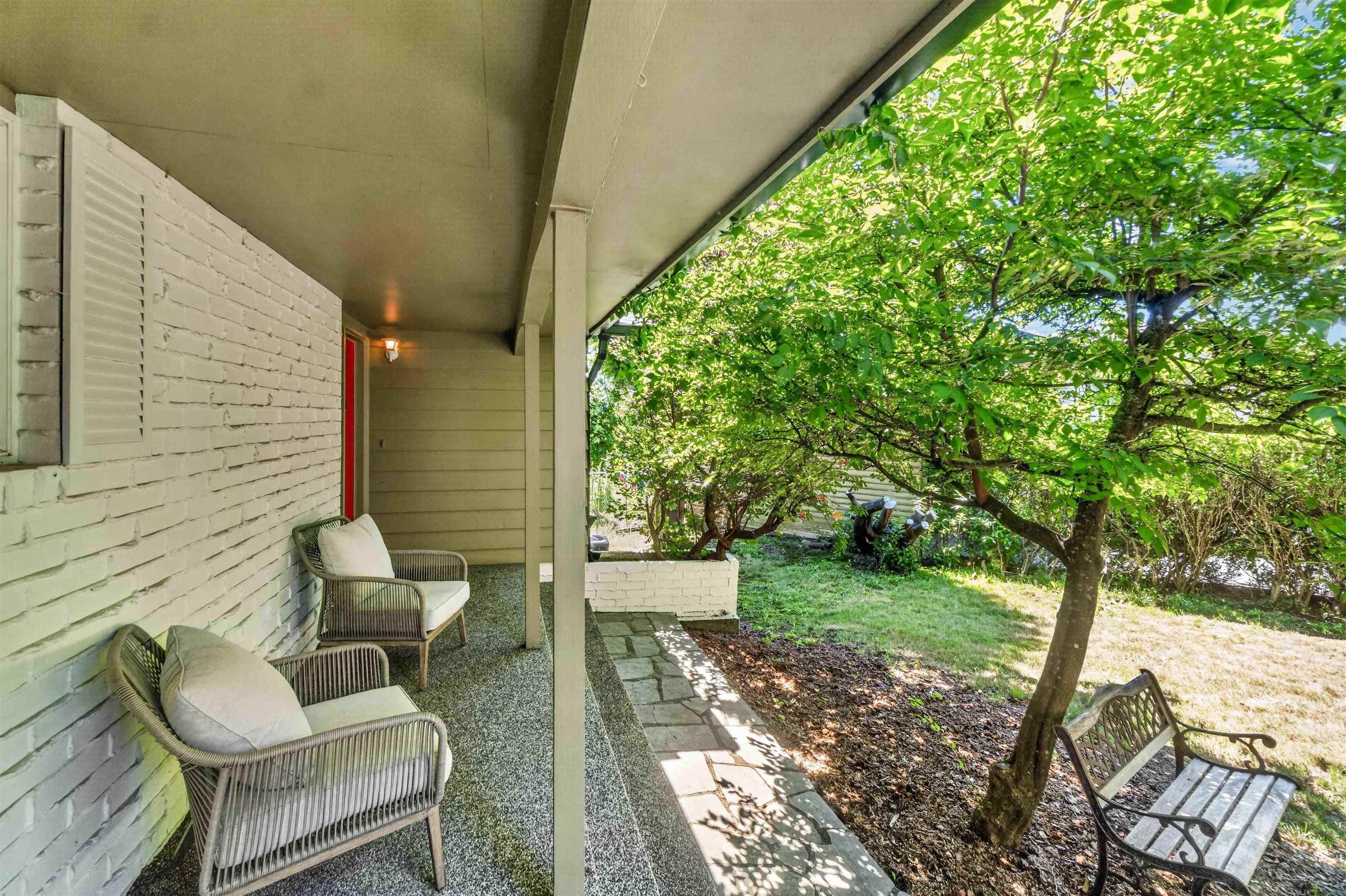 1168 Charland Avenue, Coquitlam, V3K 3L1 — photo 4