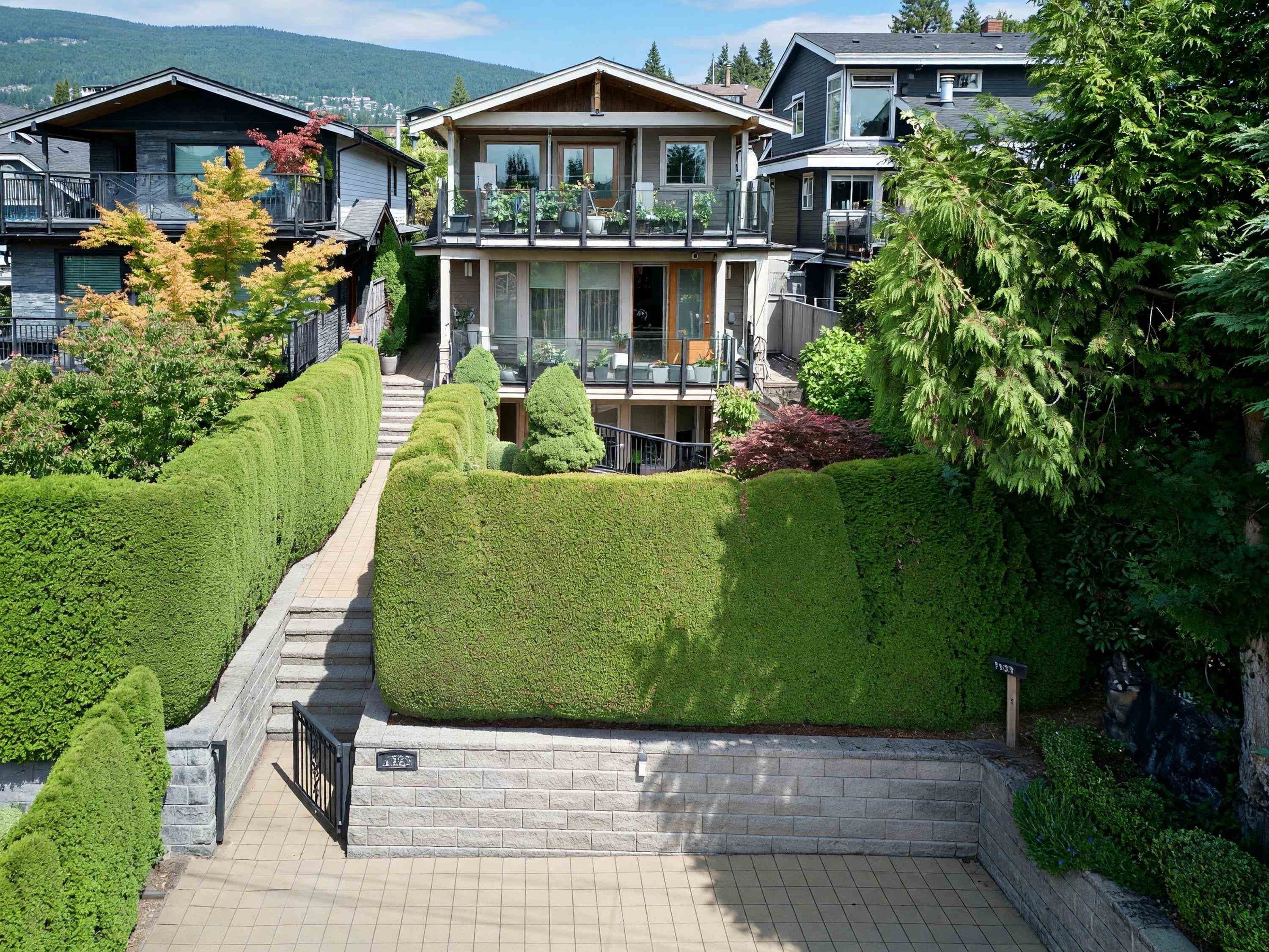 1123 Keith Road, West Vancouver, V7T 1M7 — photo 1