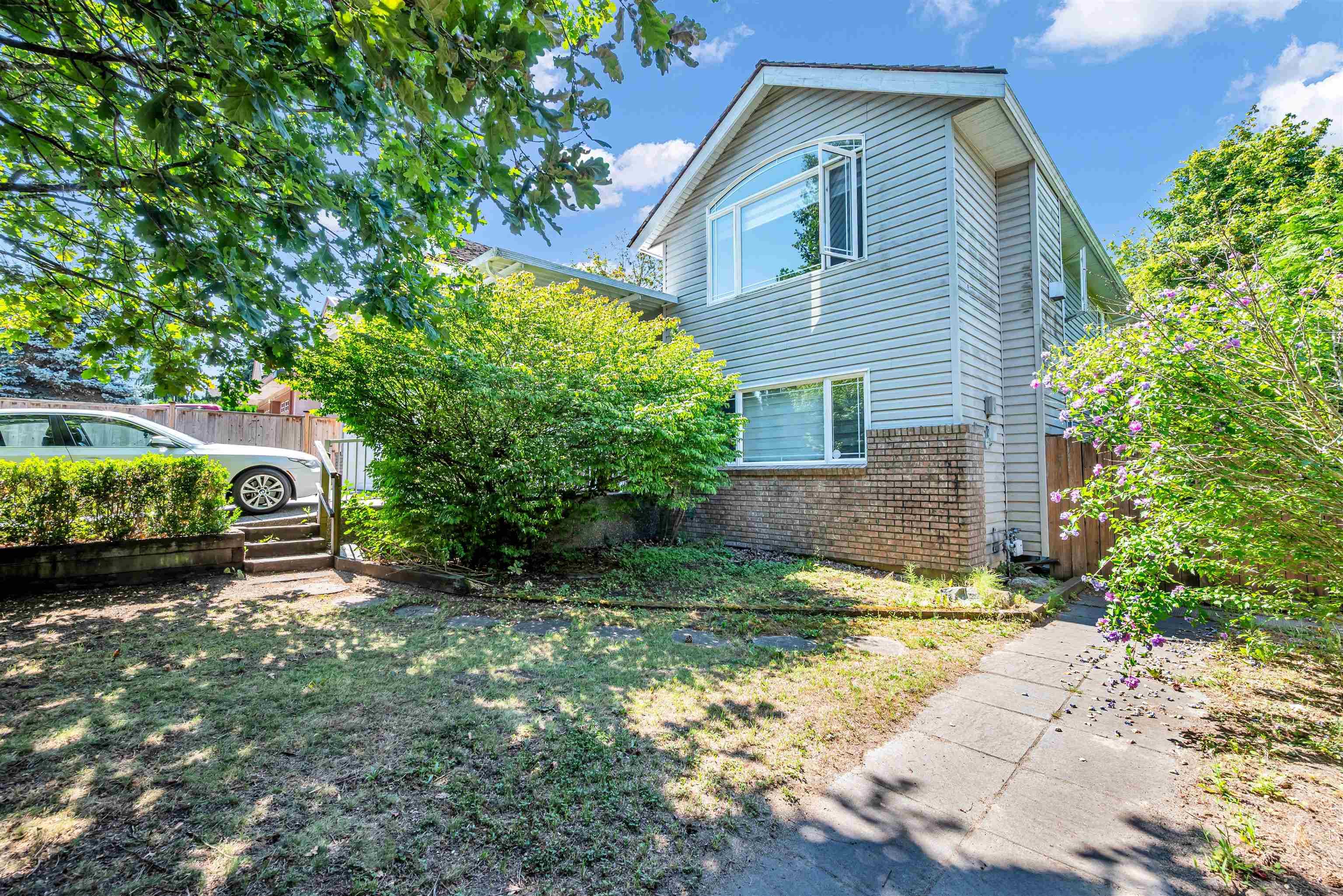 18136 Claytonwood Crescent, Surrey, V3S 7T5 — photo 2