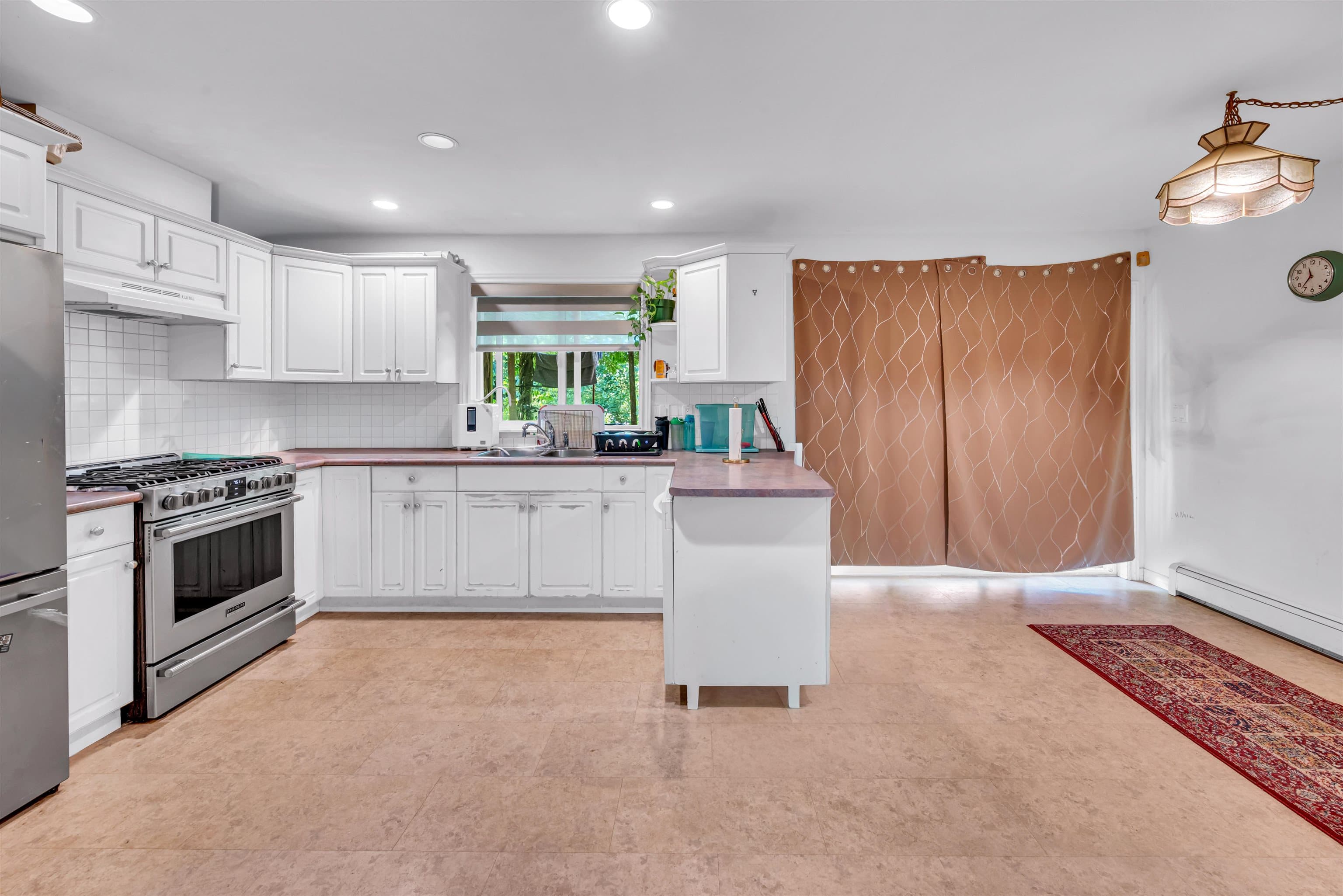 18136 Claytonwood Crescent, Surrey, V3S 7T5 — photo 4