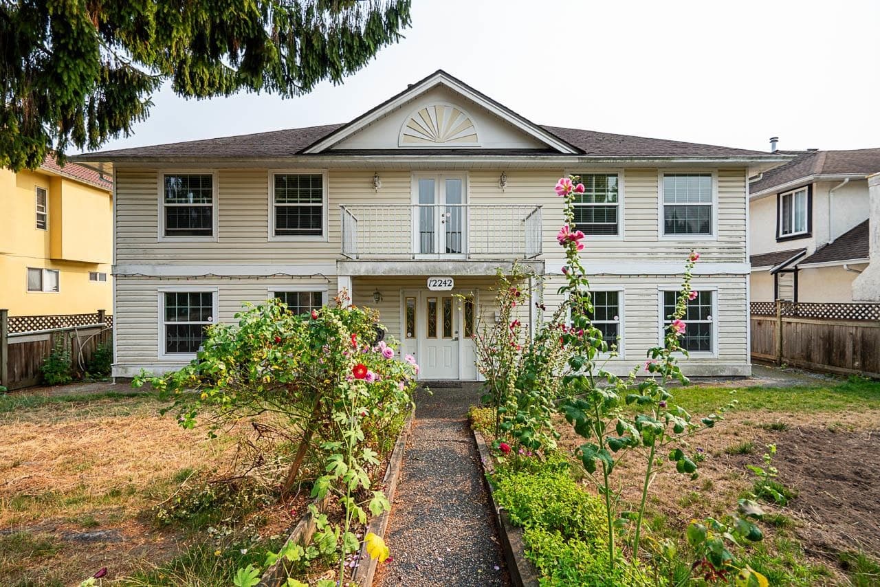 12242 64 Avenue, Surrey