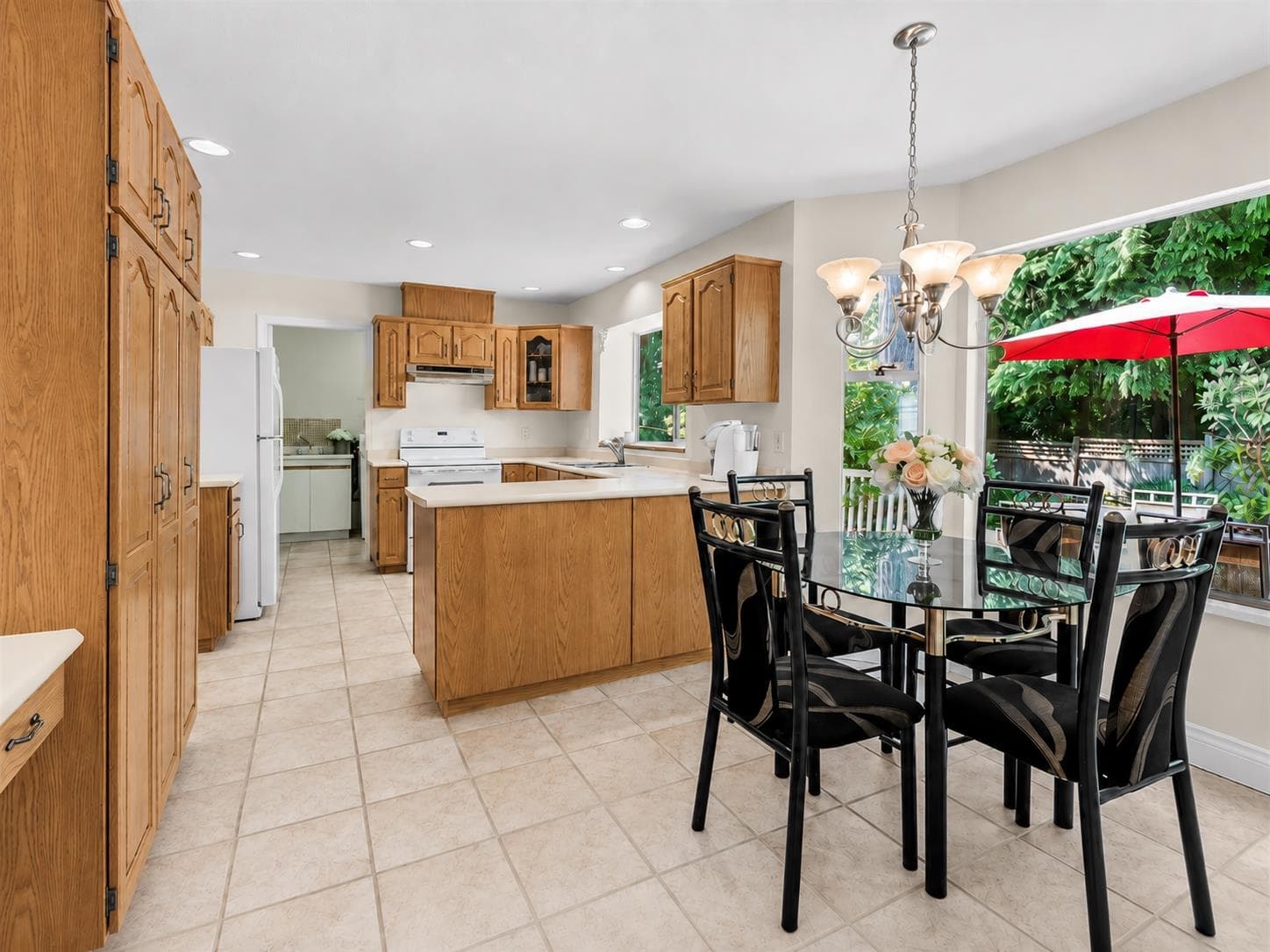 3 Chevalier Court, Port Moody, V3H 4L3 — photo 3