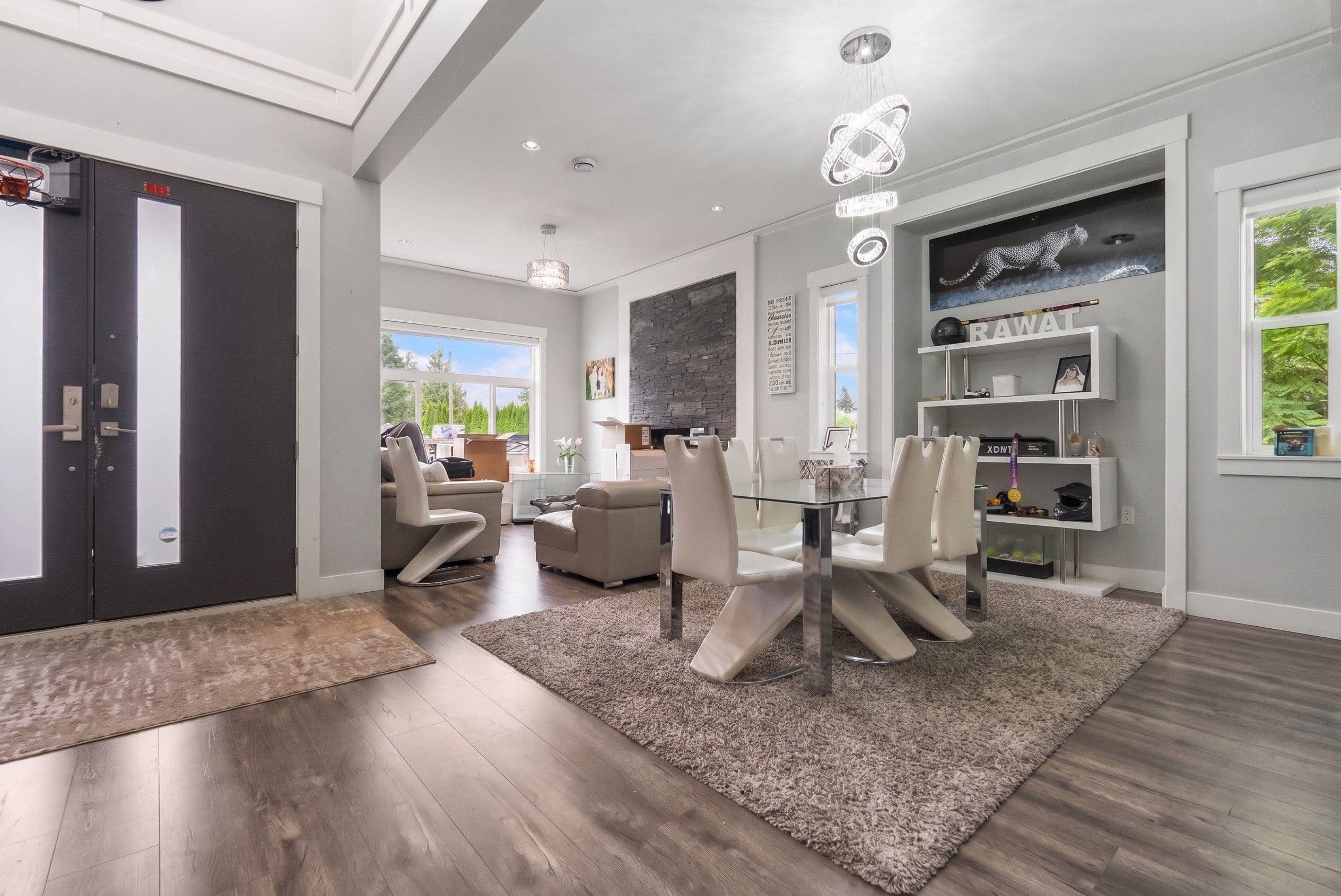 14017 110 Avenue, Surrey, V3R 1Z3 — photo 1