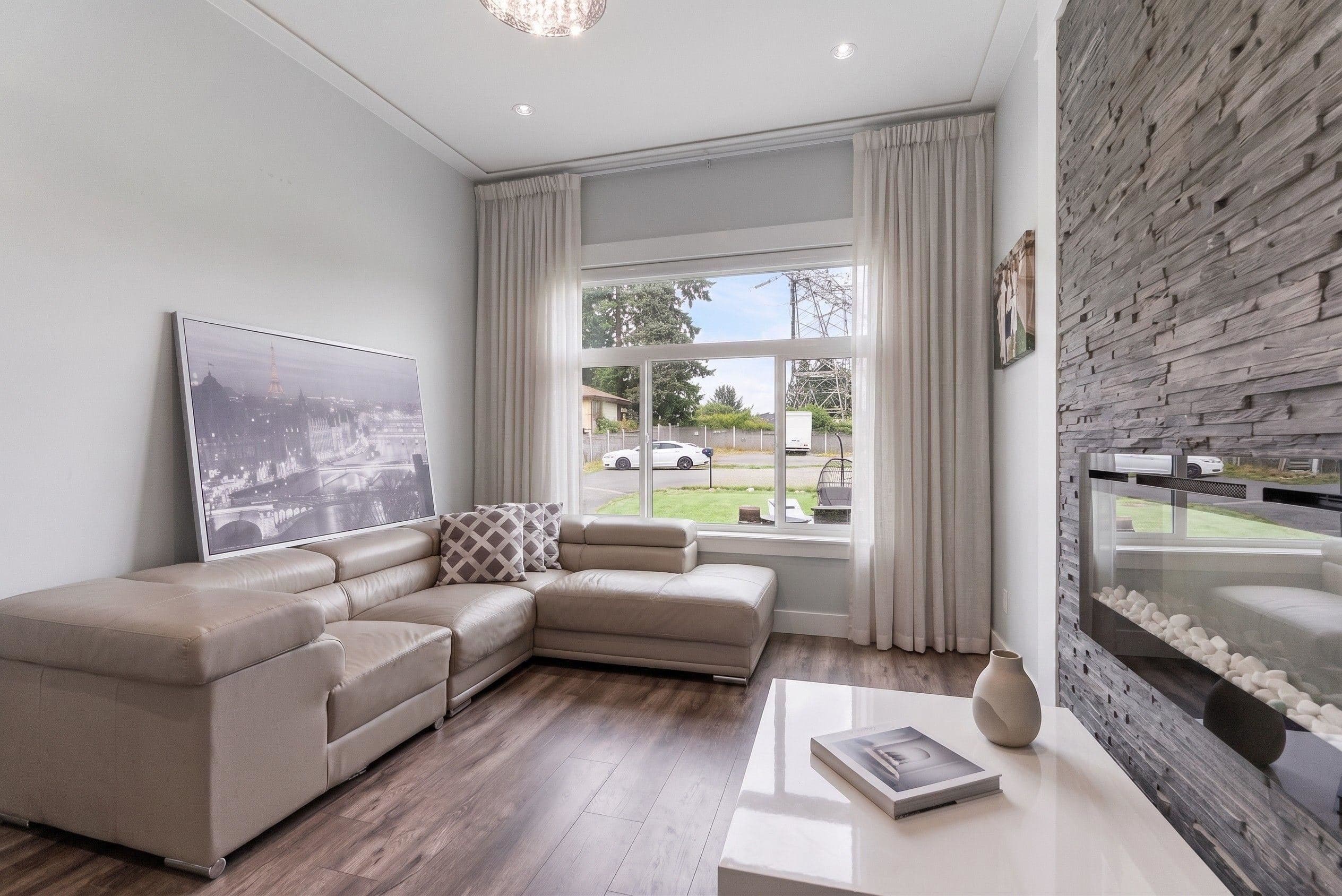 14017 110 Avenue, Surrey, V3R 1Z3 — photo 4