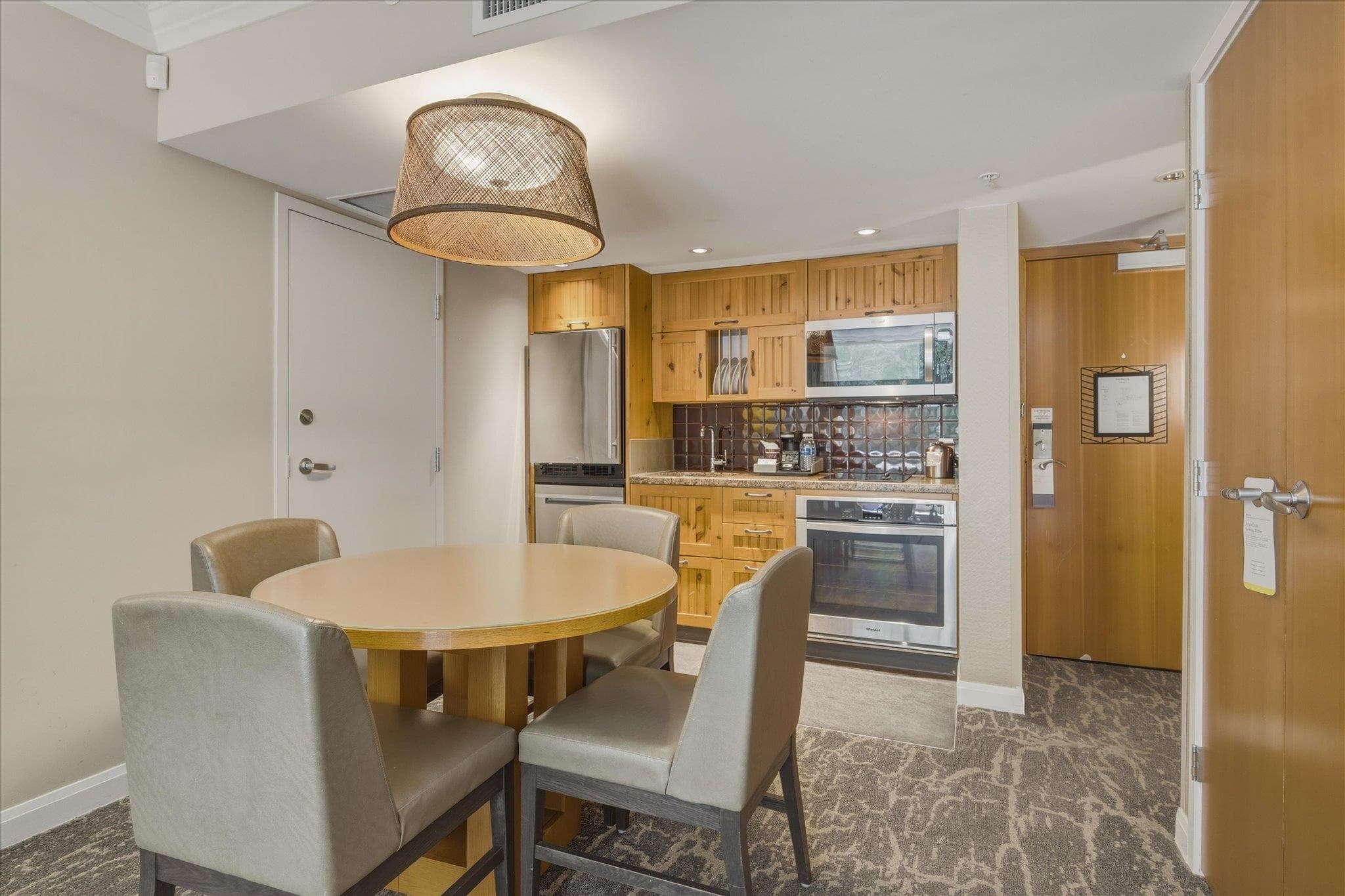 871/872 - 4090 Whistler Way, Whistler, V8E 1J3 — photo 4
