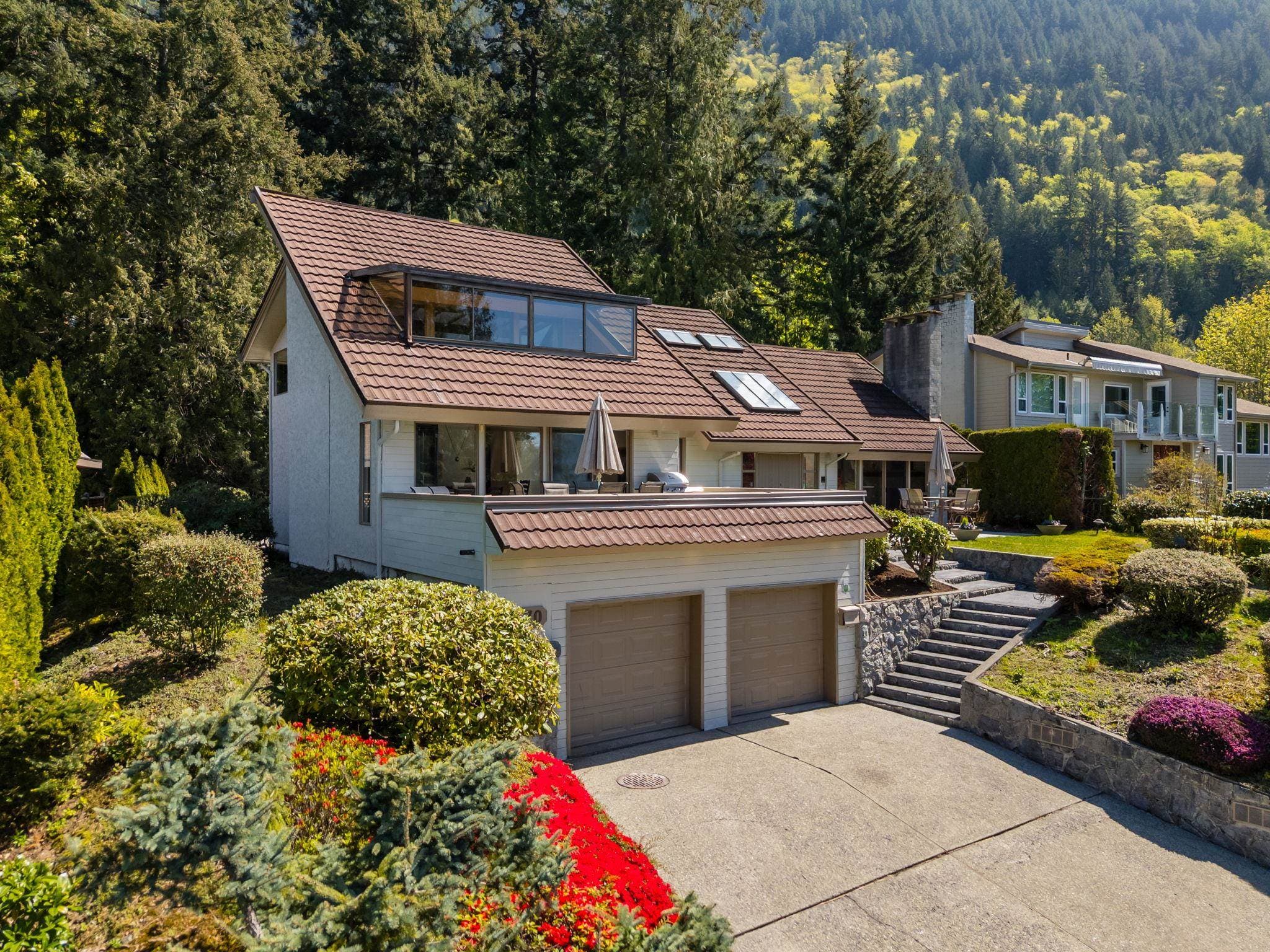 8570 Ansell Place, West Vancouver, V7W 2W3 — photo 2