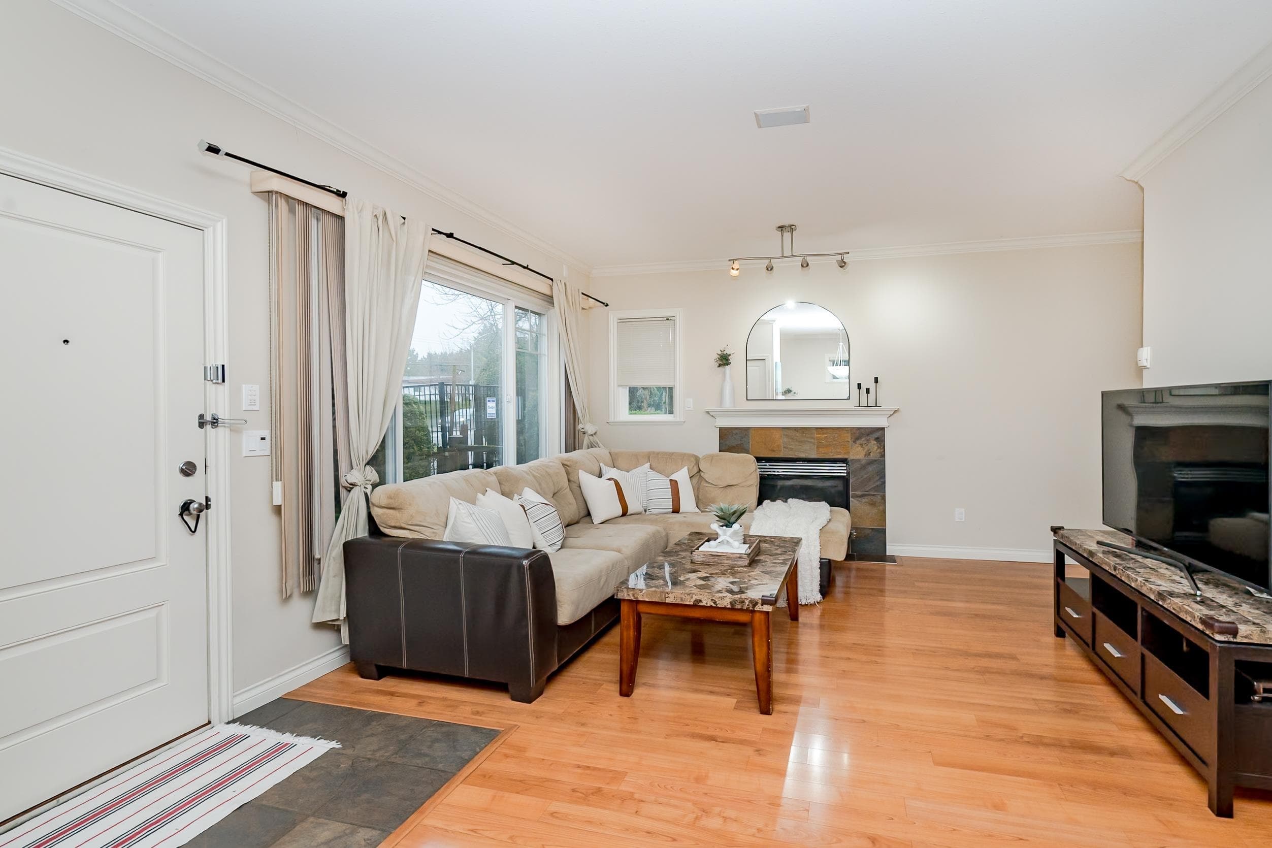 10 - 7060 Bridge Street, Richmond, V6Y 2S7 — photo 3
