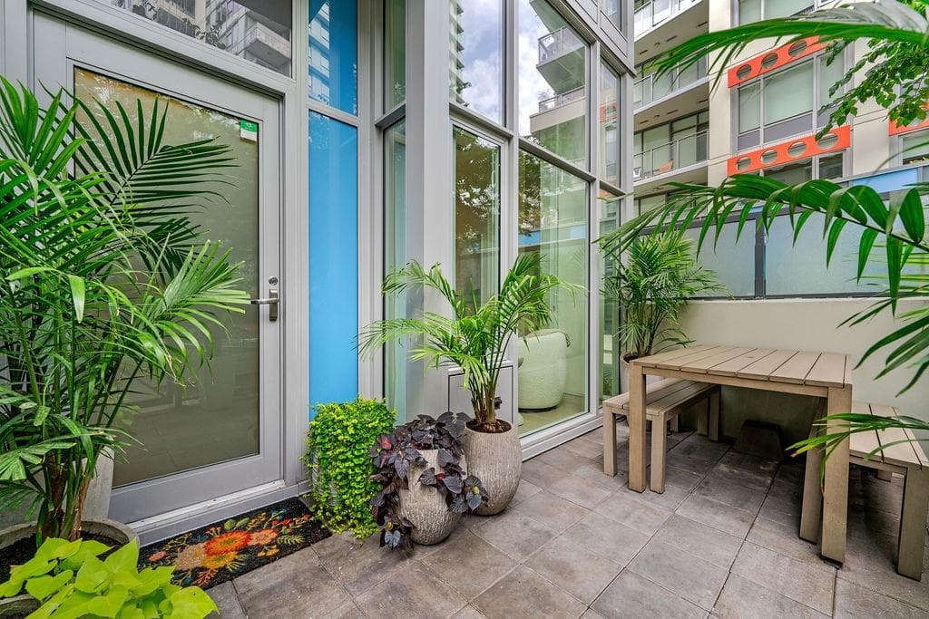 141 E 1st Avenue, Vancouver, V6A 0E8 — photo 3