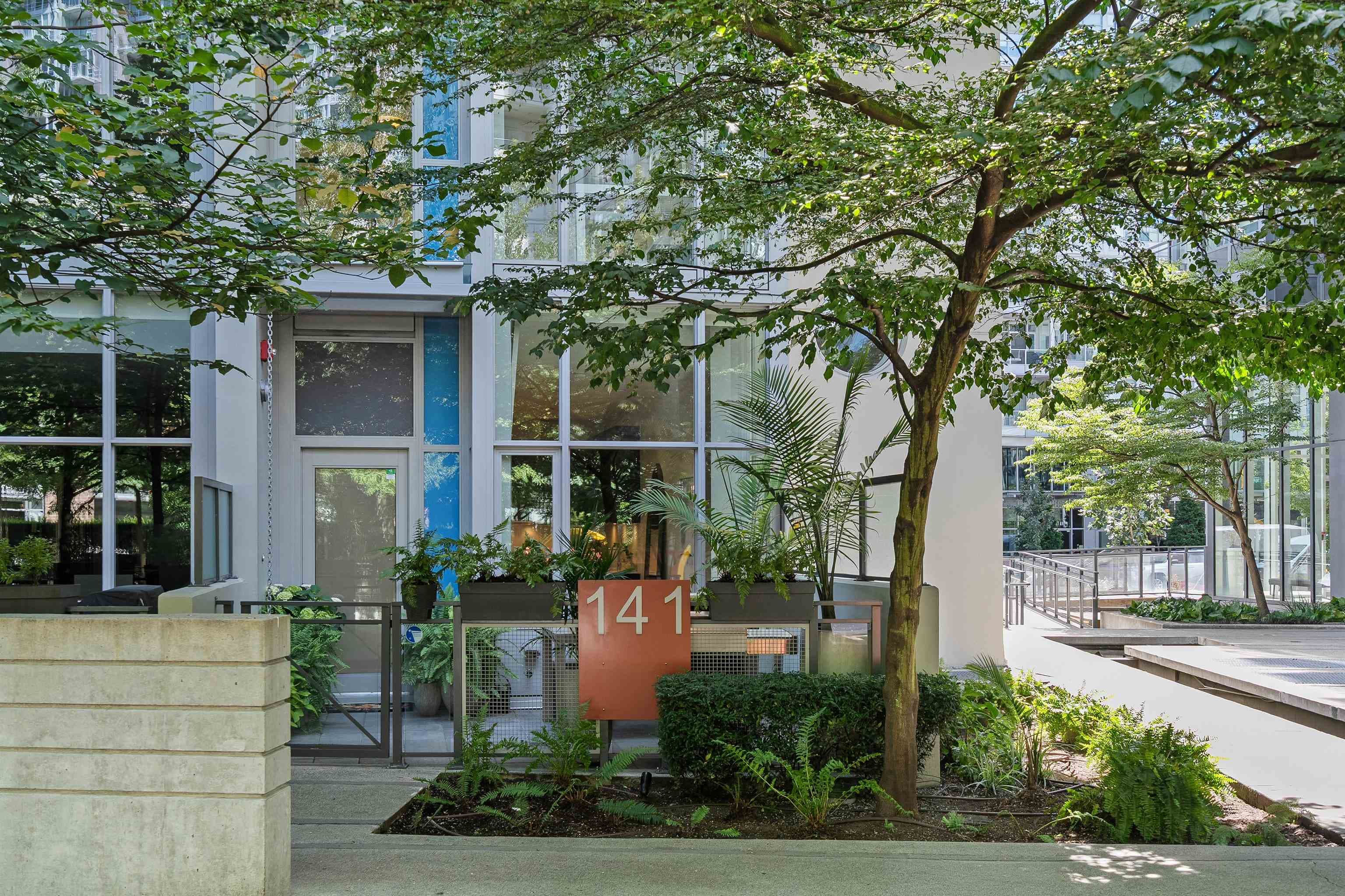 141 E 1st Avenue, Vancouver, V6A 0E8 — photo 4