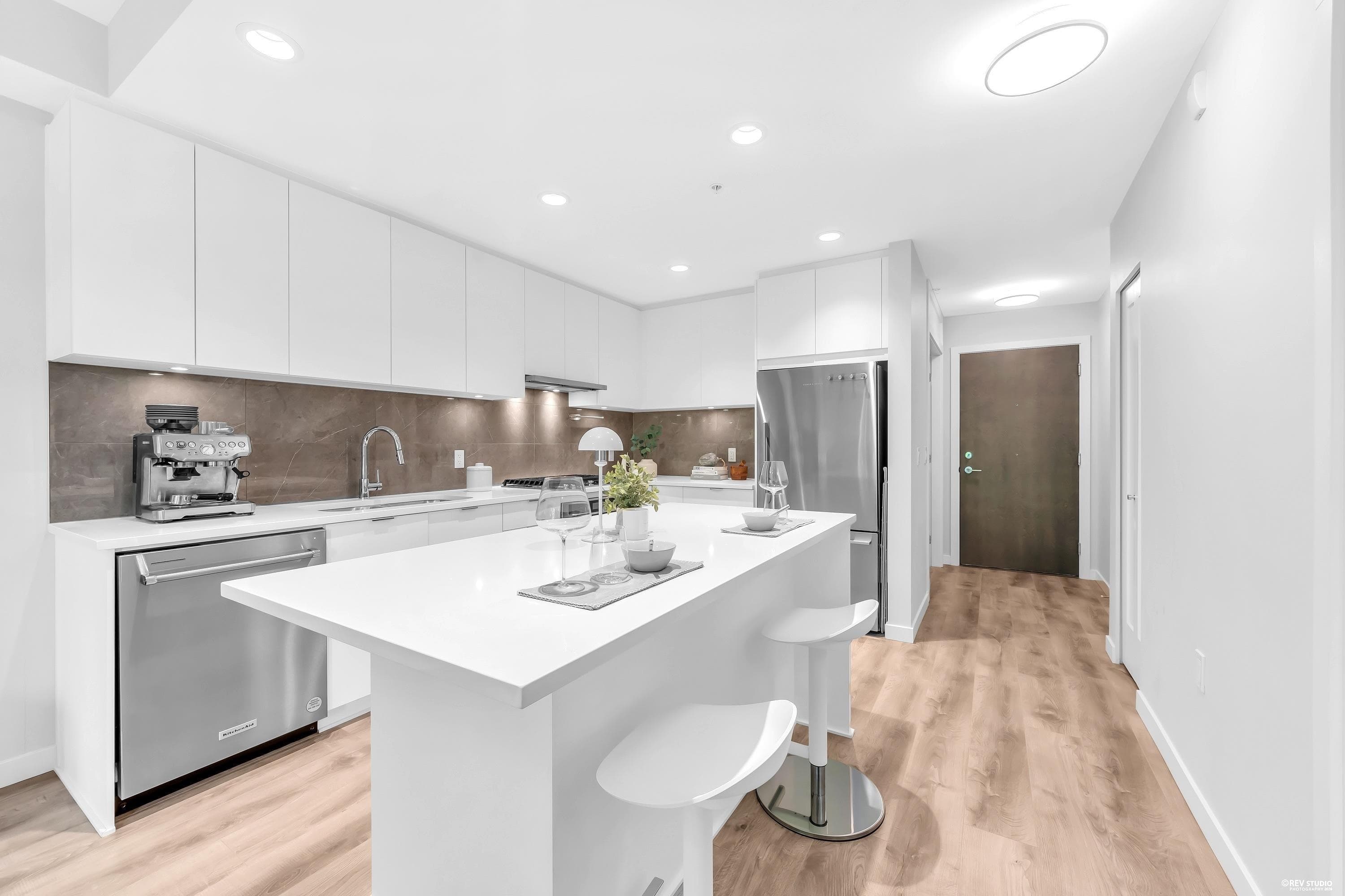 305 - 615 Cottonwood Avenue, Coquitlam, V3J 0N4 — photo 3