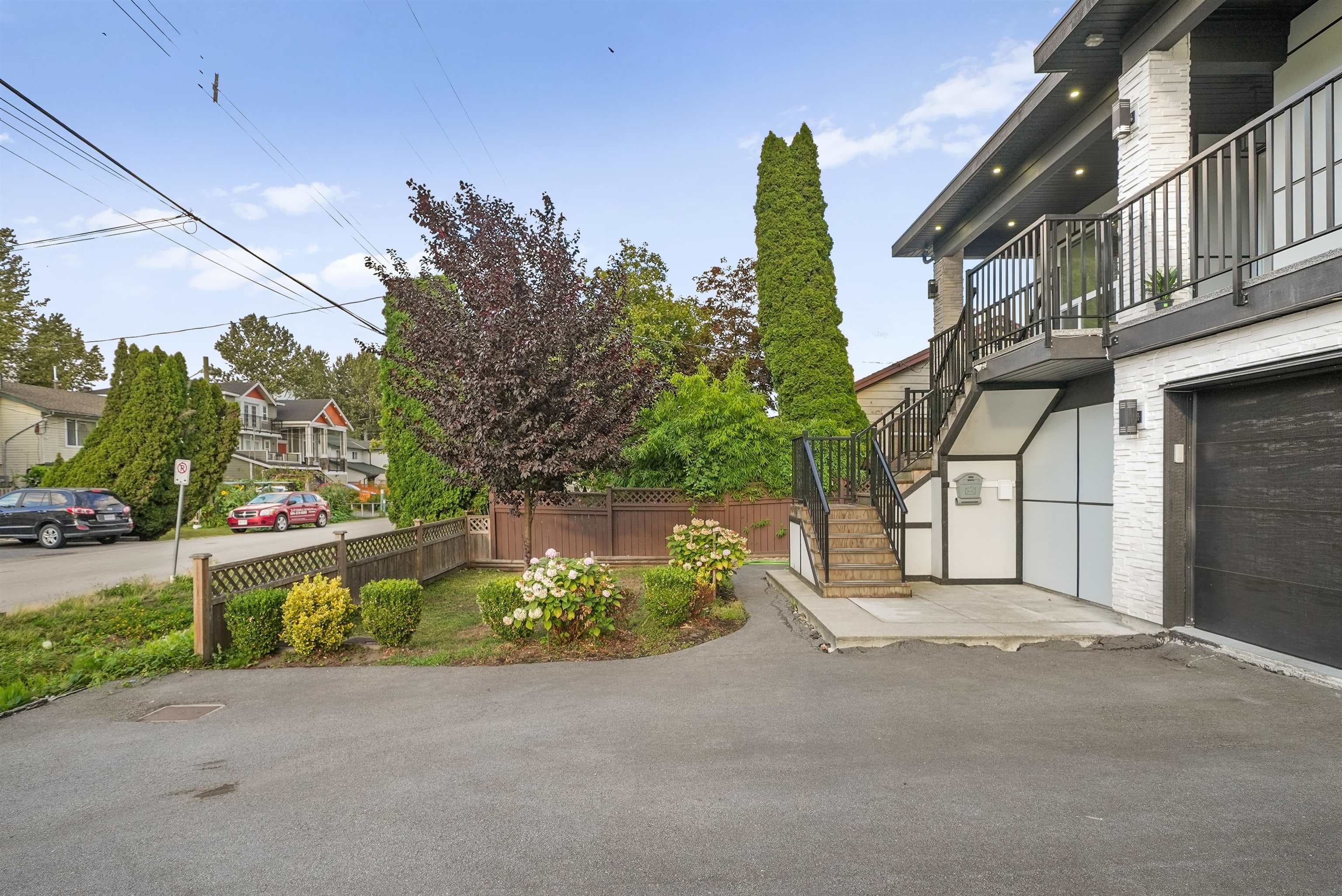 12822 114a Avenue, Surrey, V3R 2M9 — photo 3
