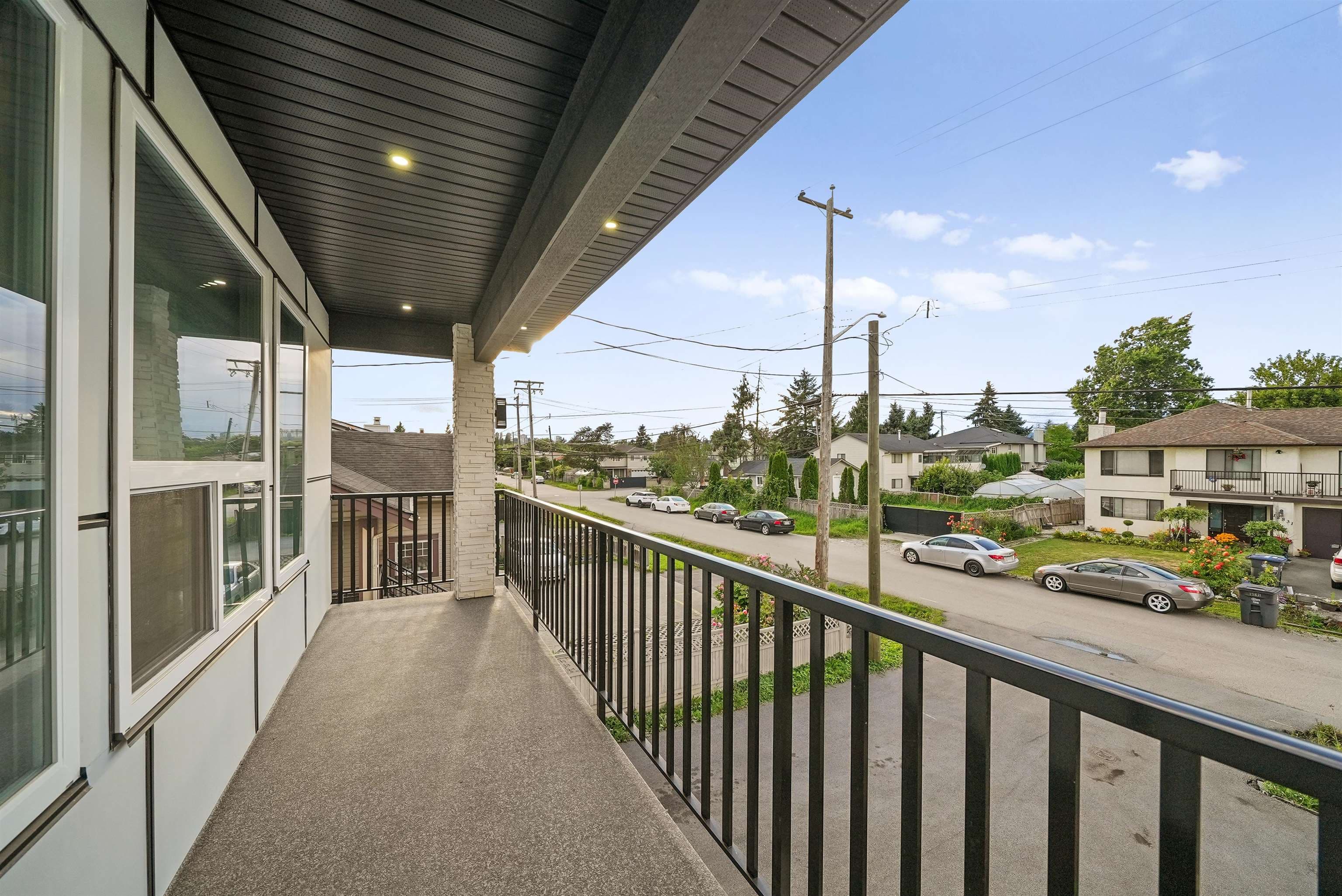 12822 114a Avenue, Surrey, V3R 2M9 — photo 5